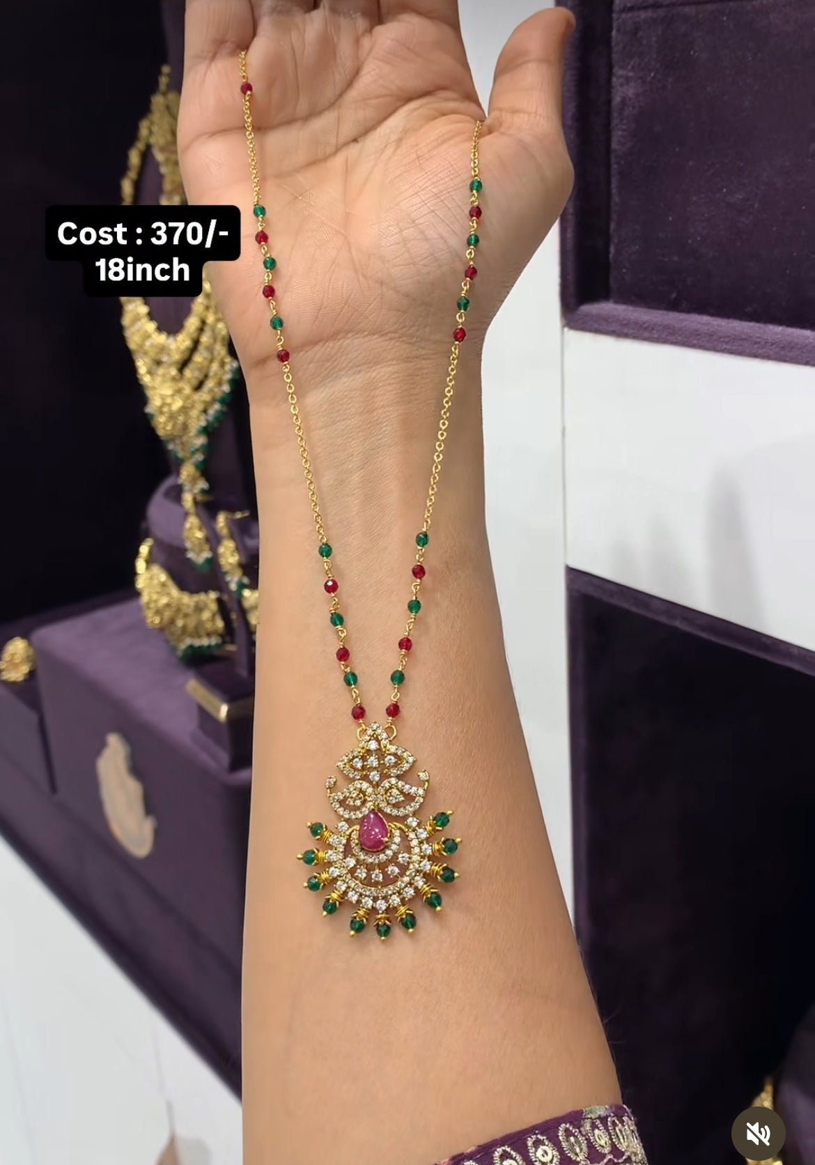 Beautiful pendent chain