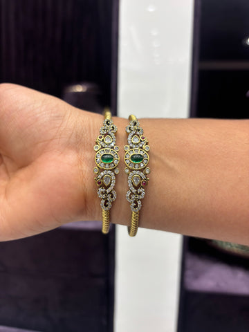 Victoria Kada Type Bangles