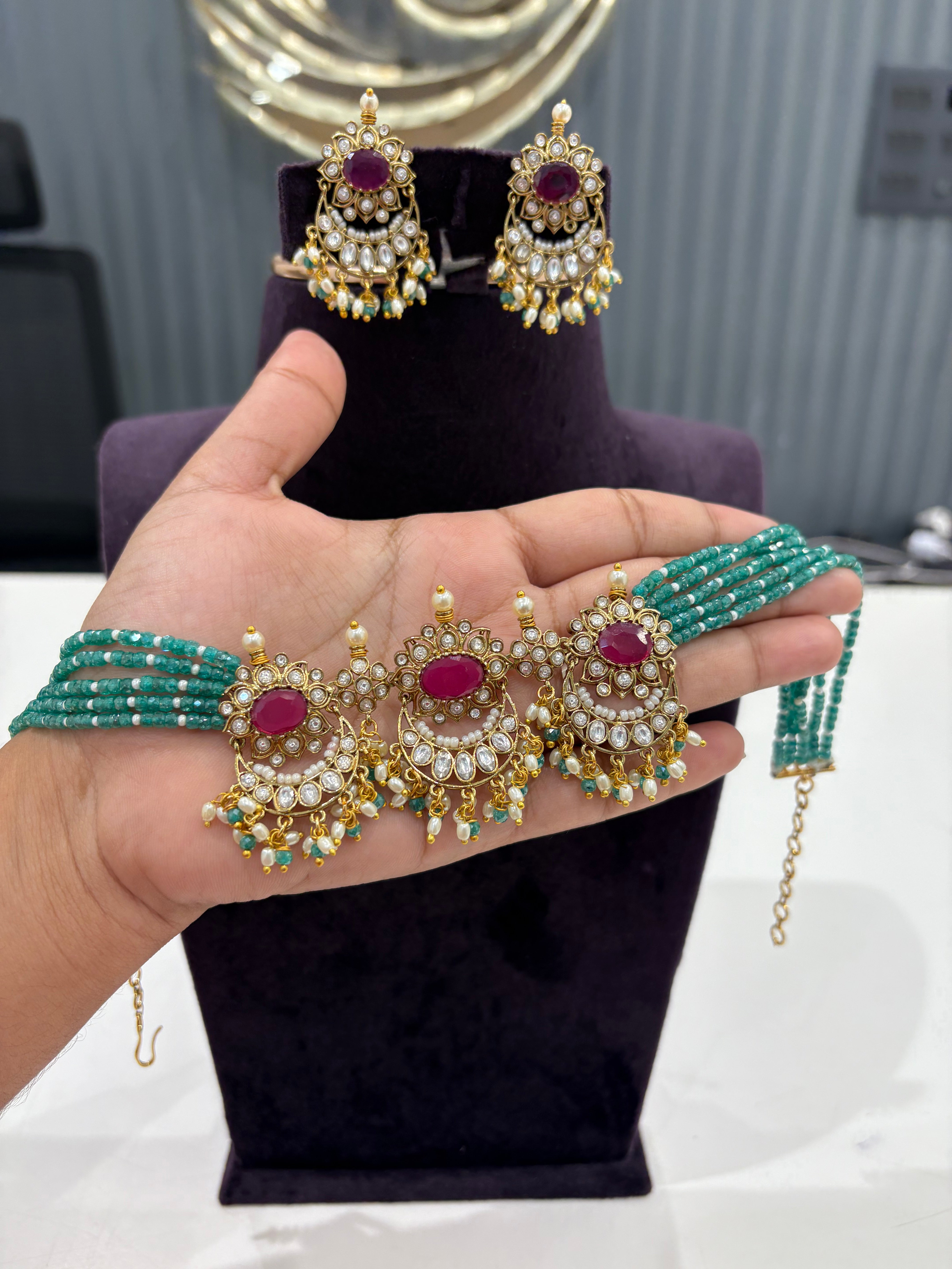 Beautiful customised beads set (chocker)