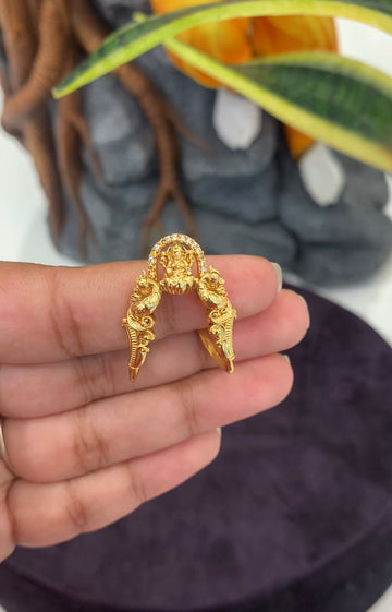 Beautiful adjustable vanki ring