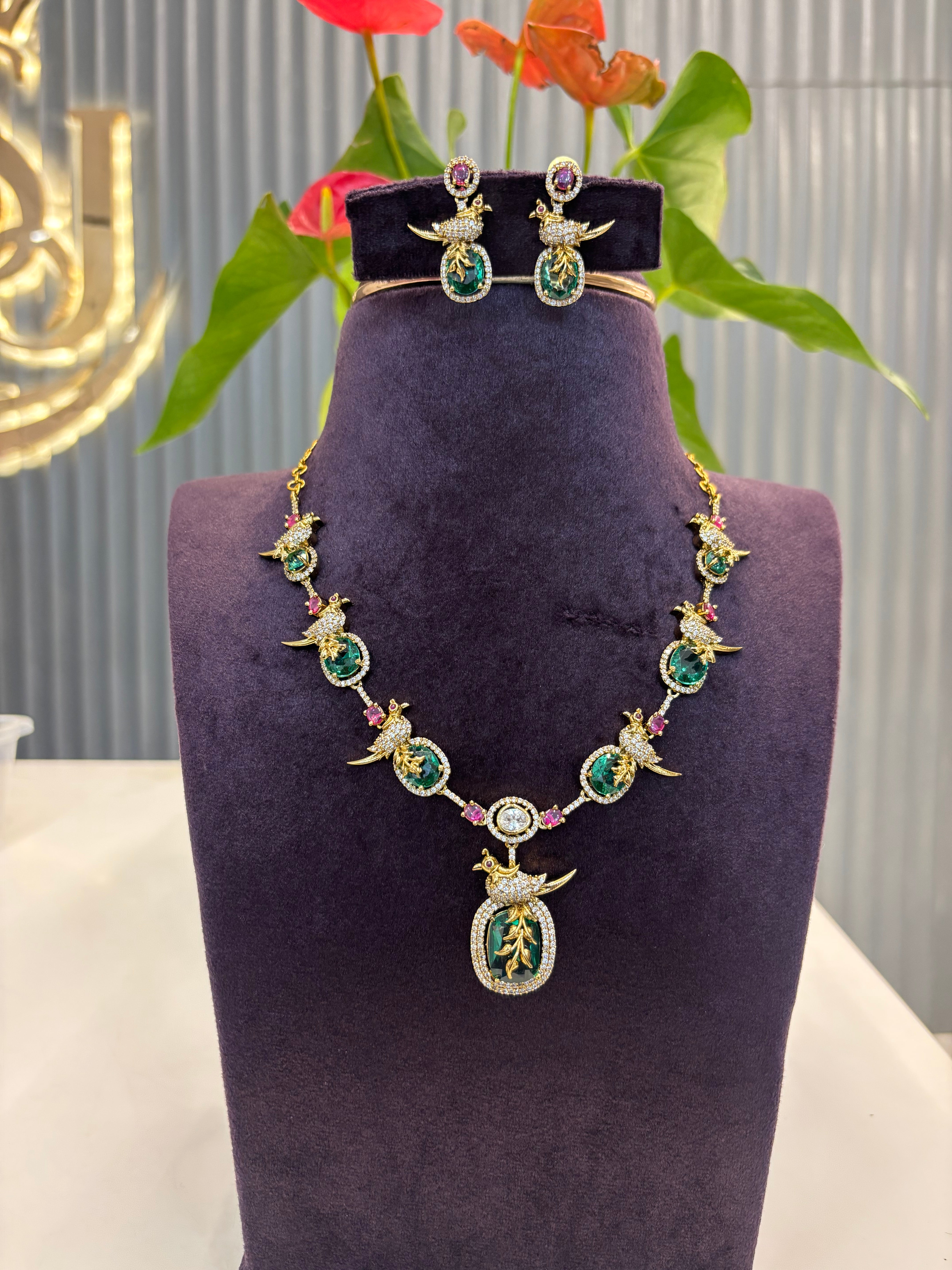 Beautiful Mint Green Parrot Necklace