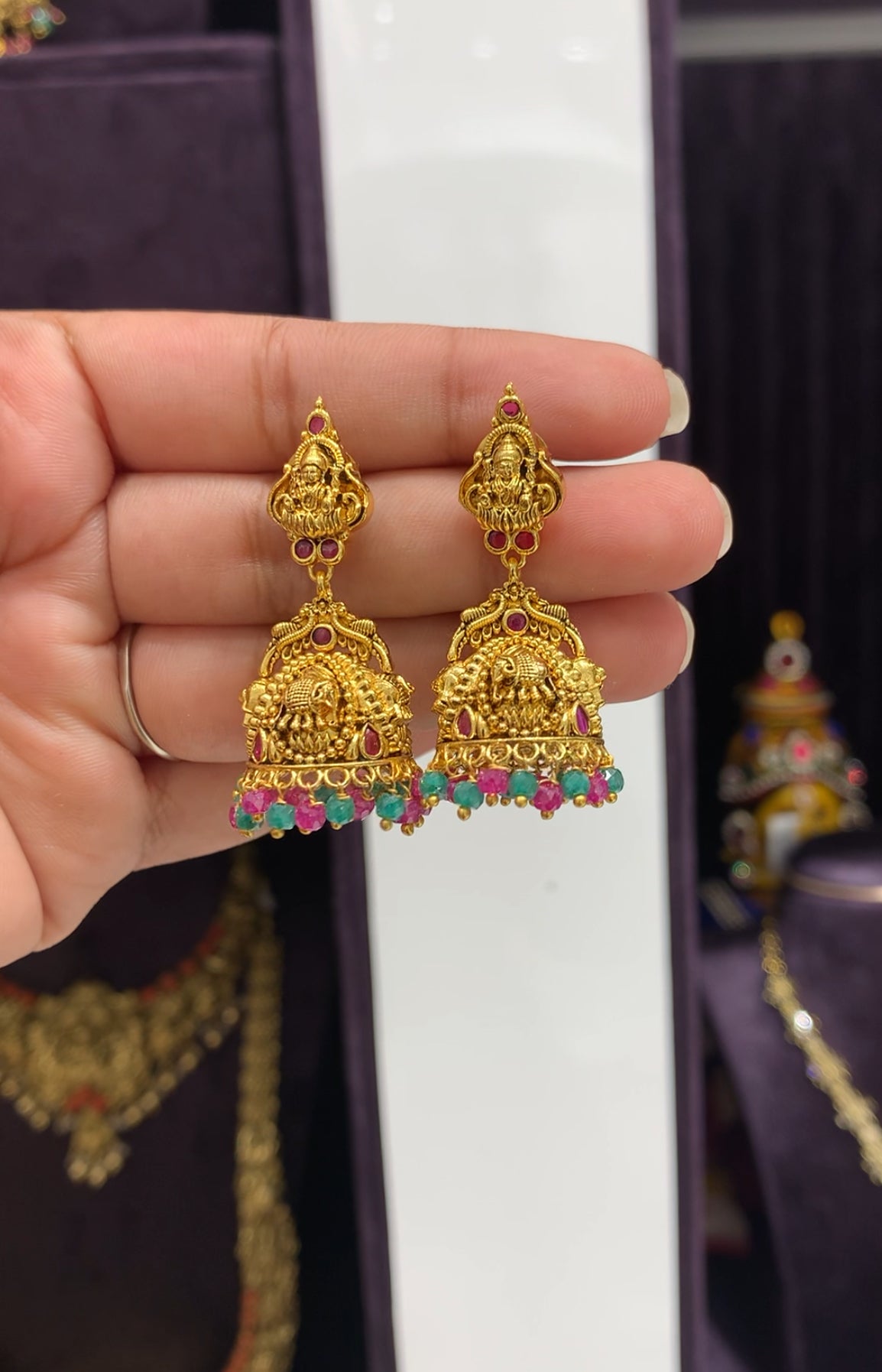 Beautiful nakshi 3D jumkies