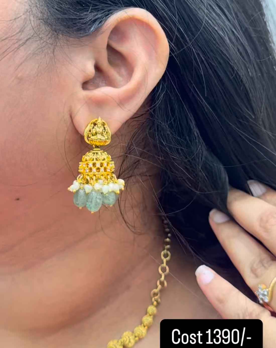Beautiful jadav necklace