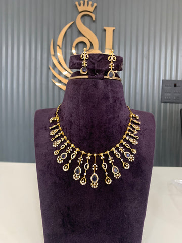 Beautiful mehandi polish necklace