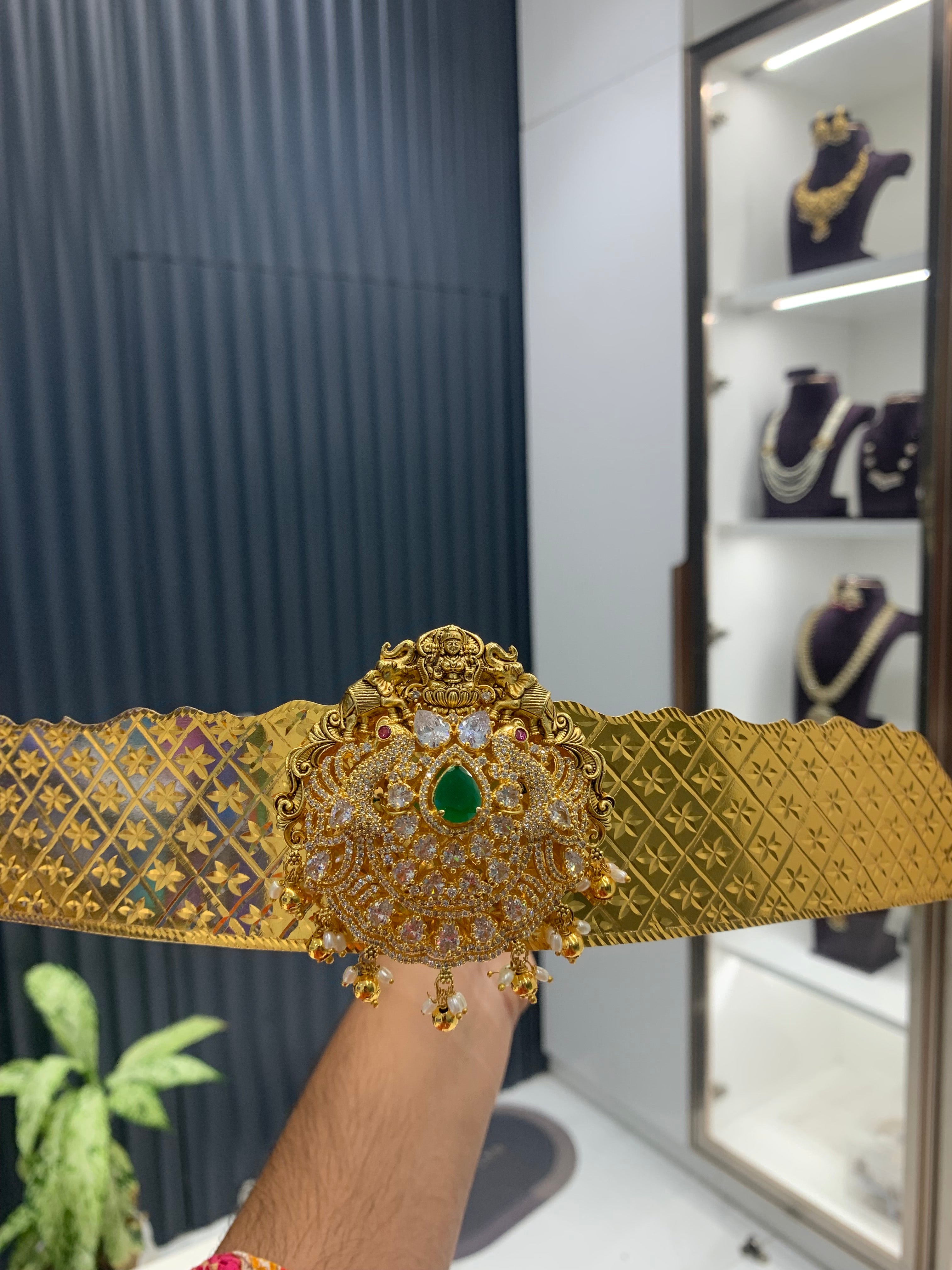 Beautiful customised traditional adult vaddanam