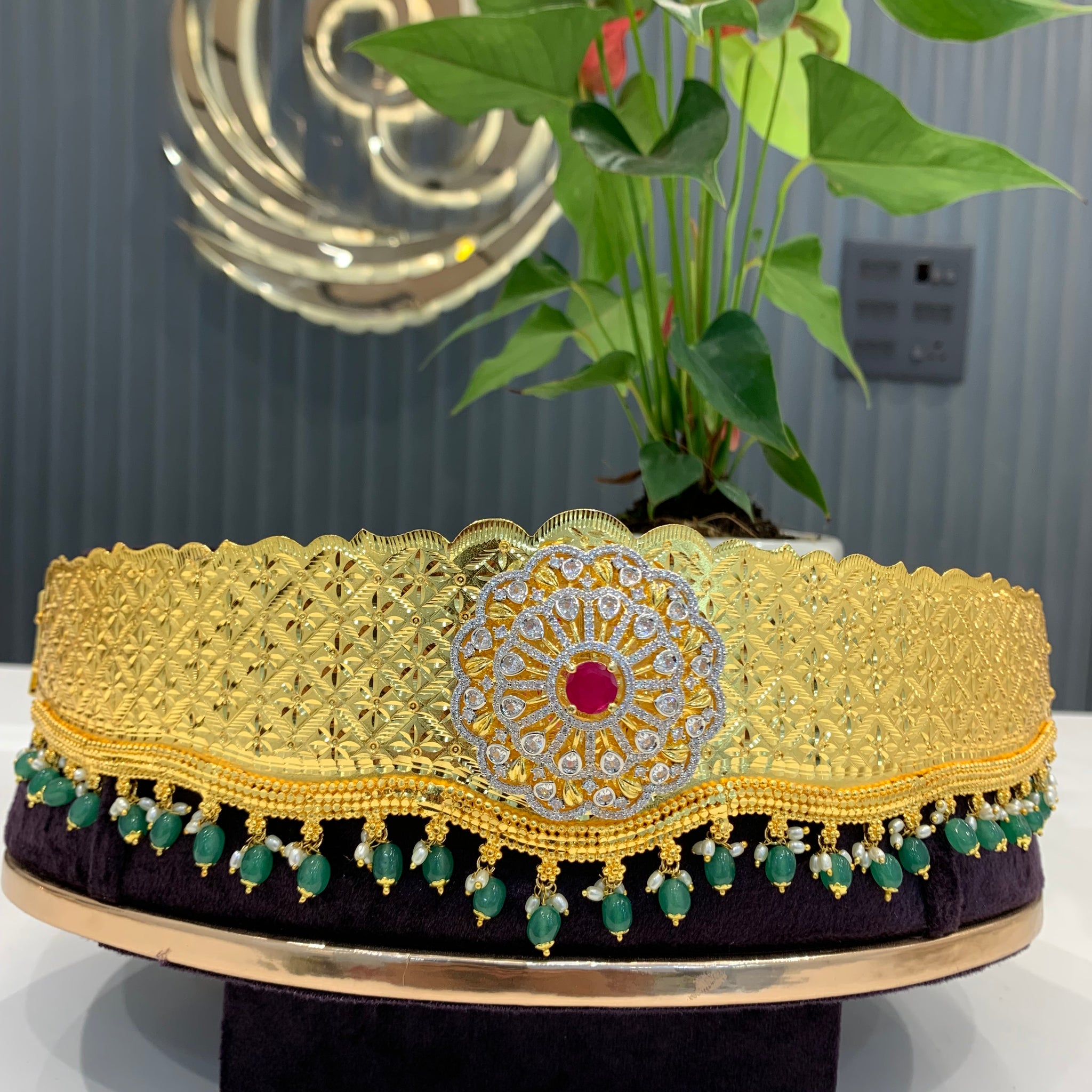 Beautiful vadanam with uncut stone locket