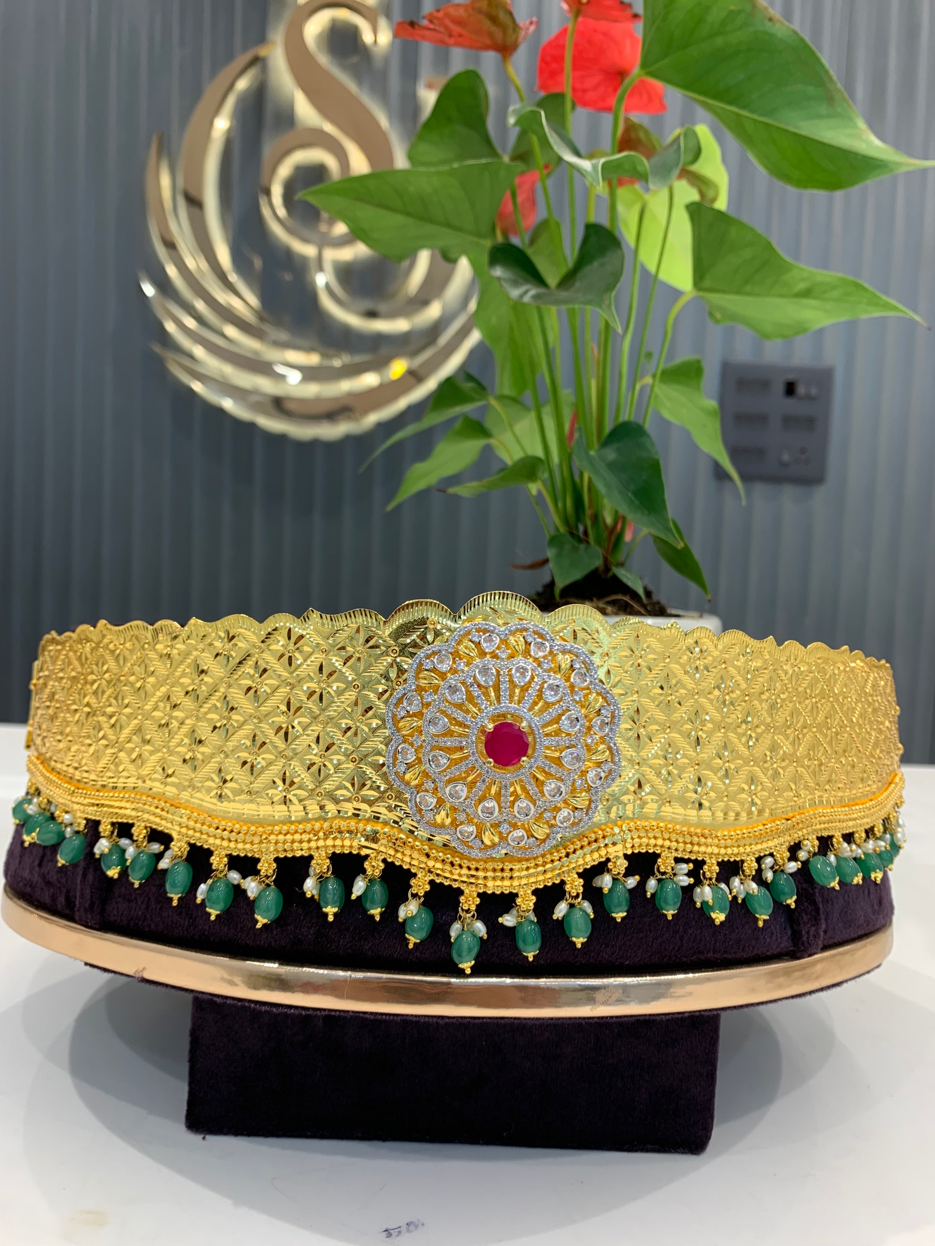 Beautiful vadanam with uncut stone locket