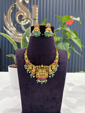 Beautiful jadav necklace