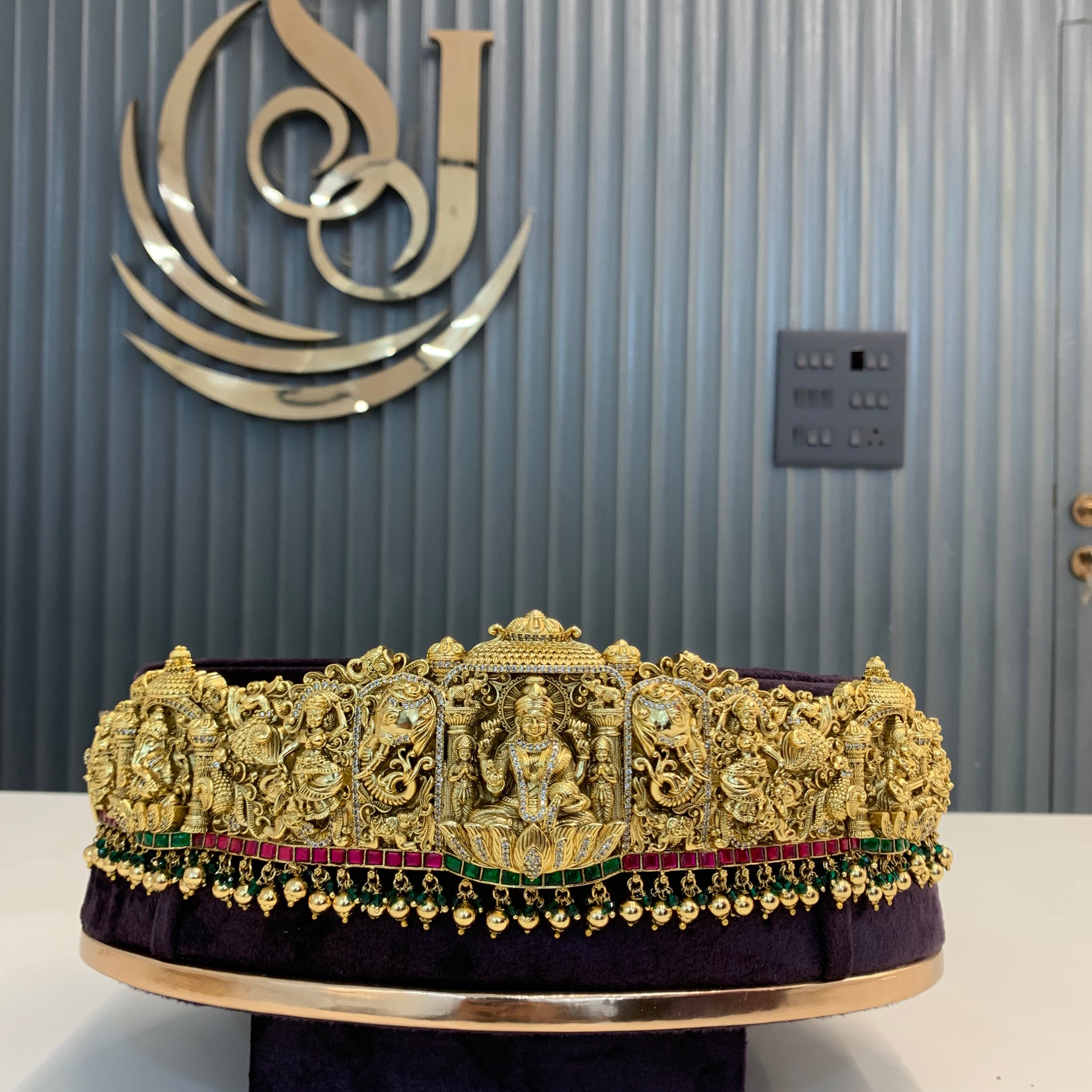 Beautiful Nakshi 3D vaddanam with Jadav stone