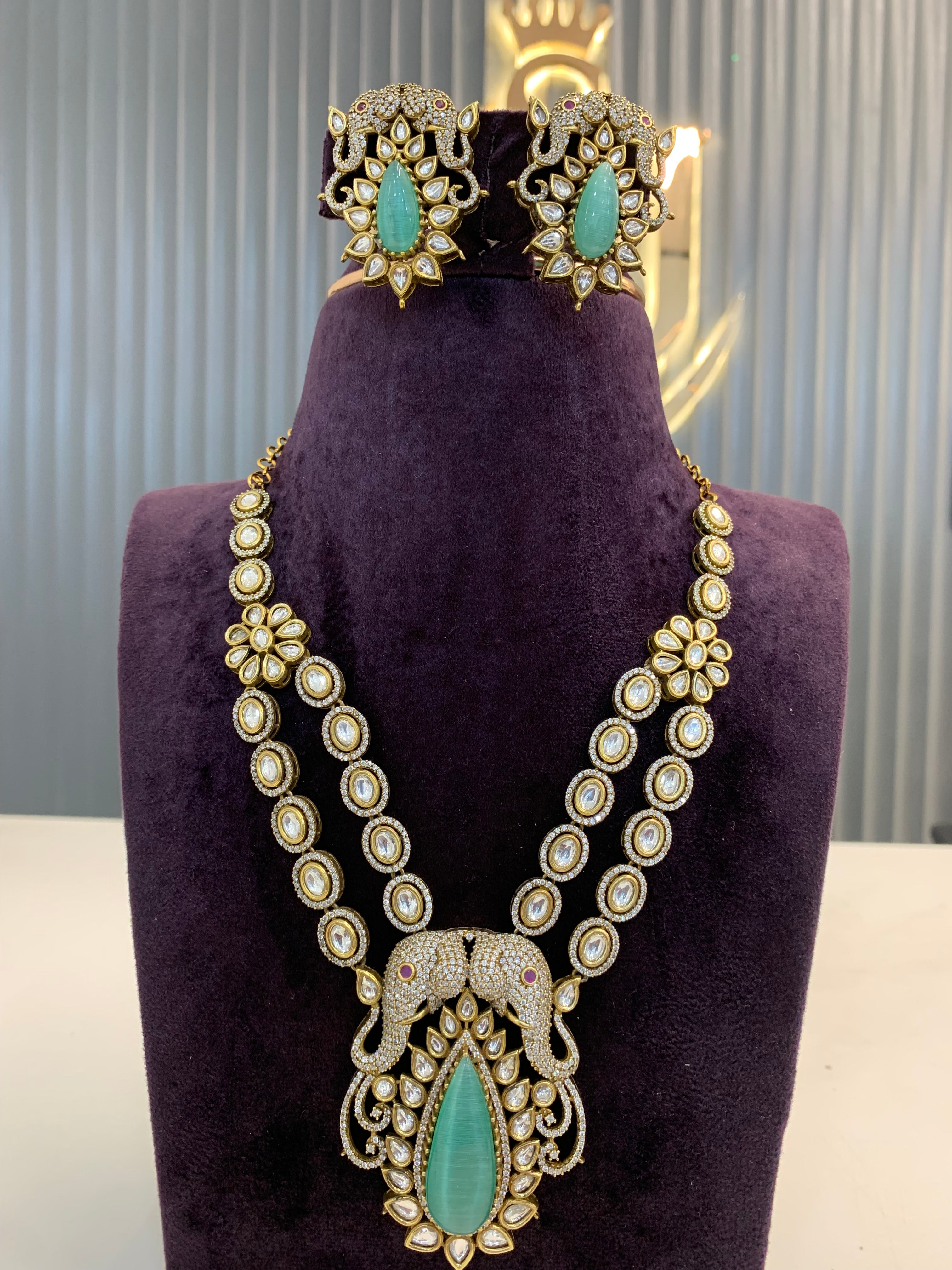 Beautiful Moissanite stone mini haram