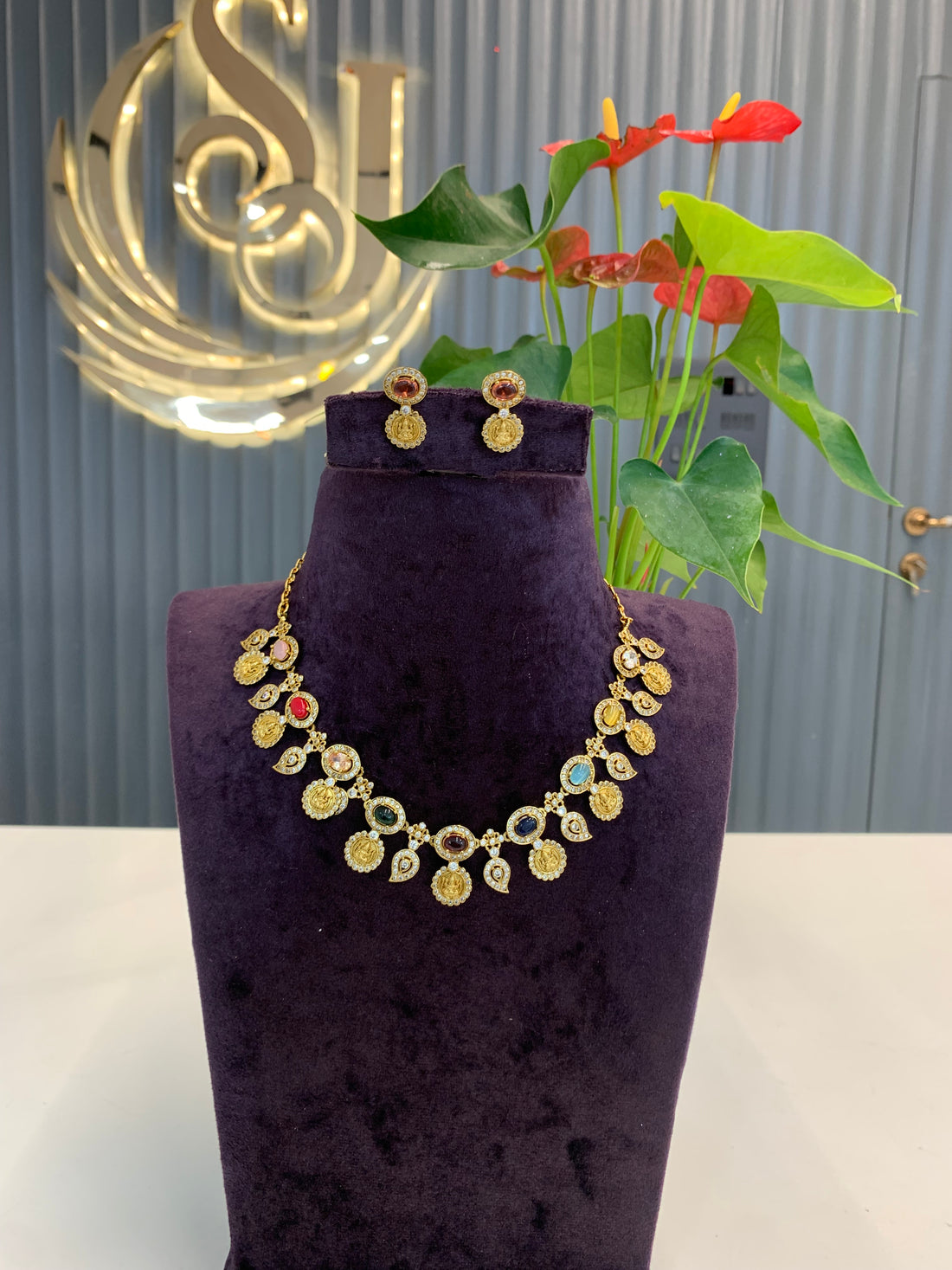 Beautiful navarathna necklace