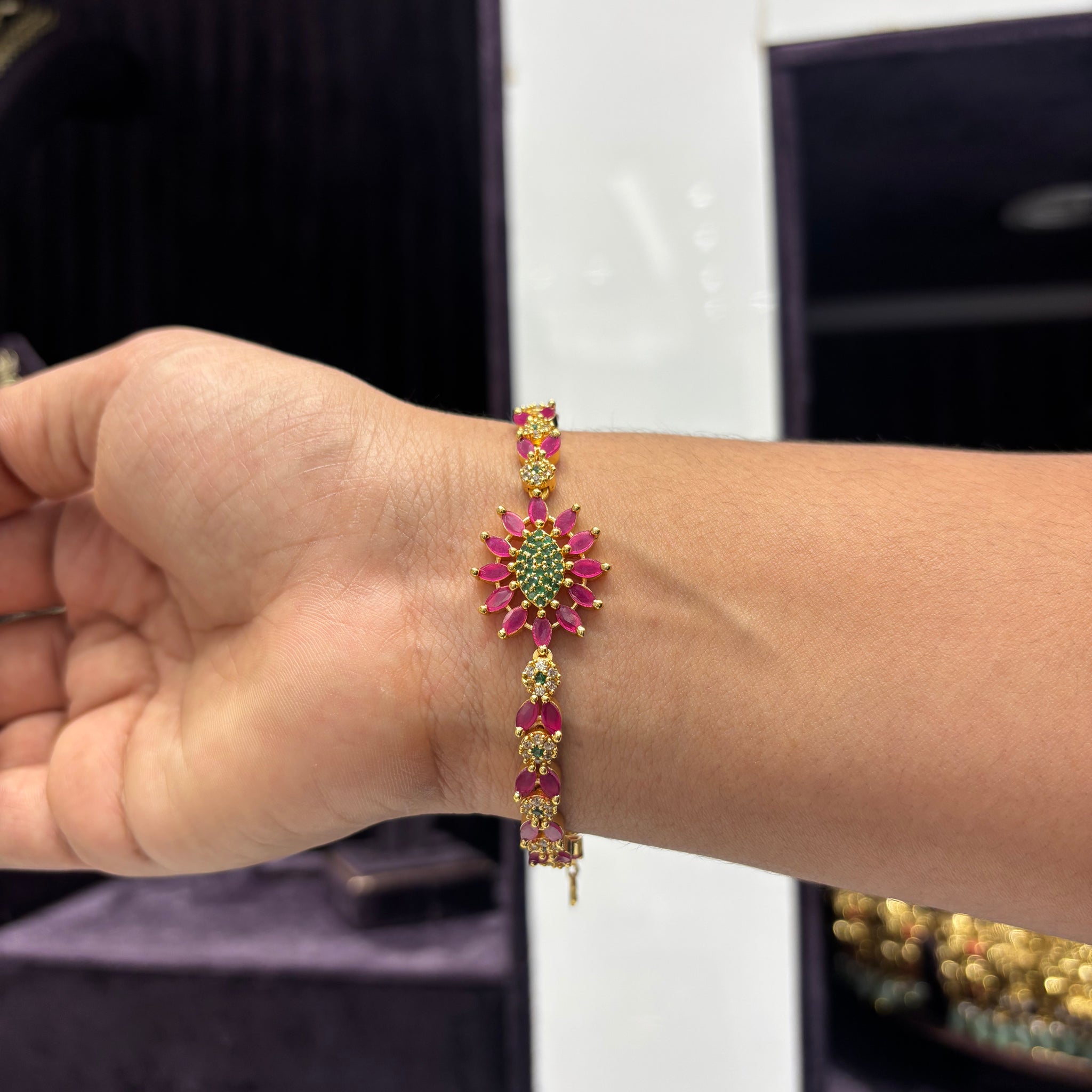CZ MULTI STONE BRACELET (free size)