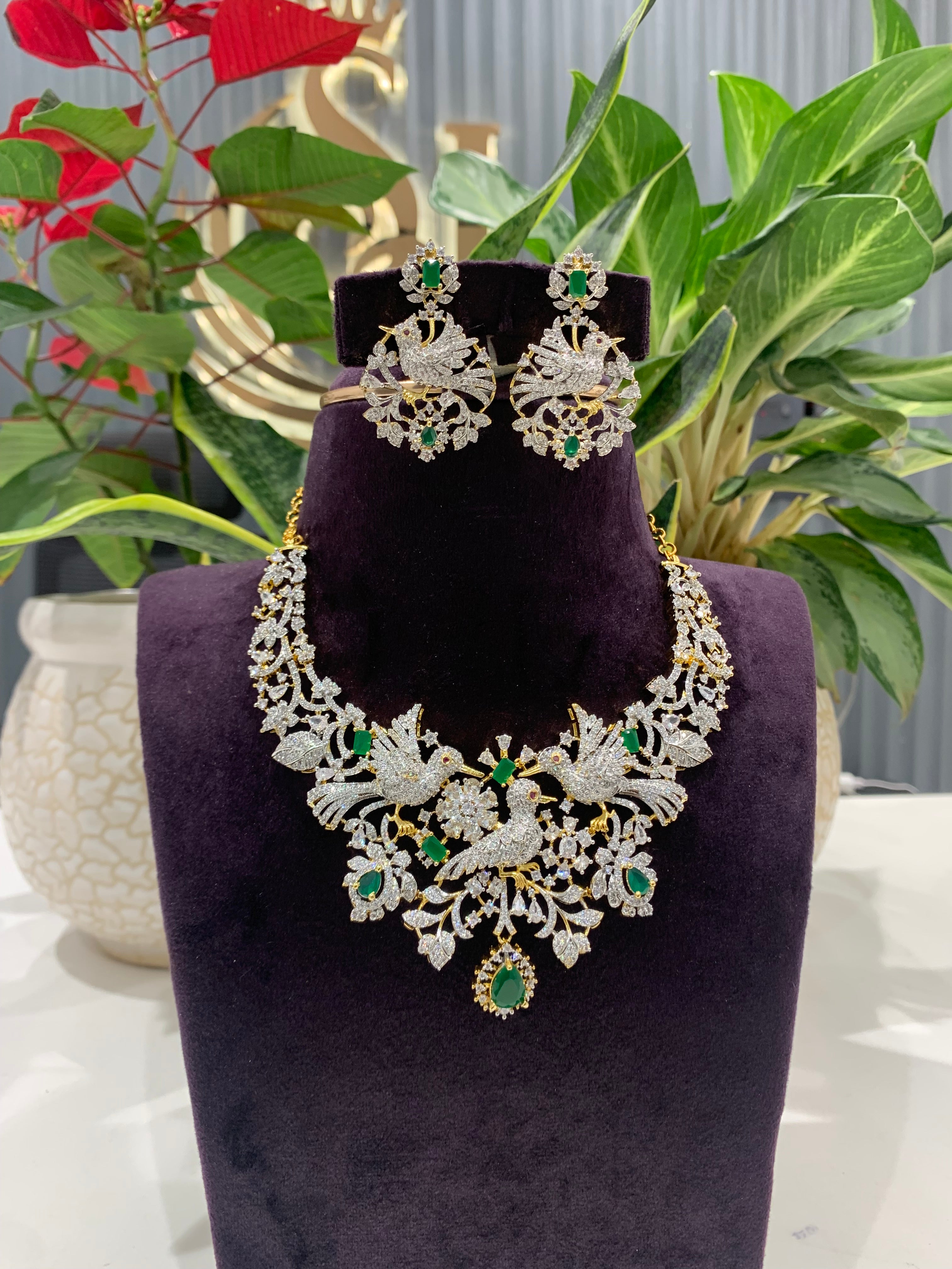 Beautiful GJ neckset