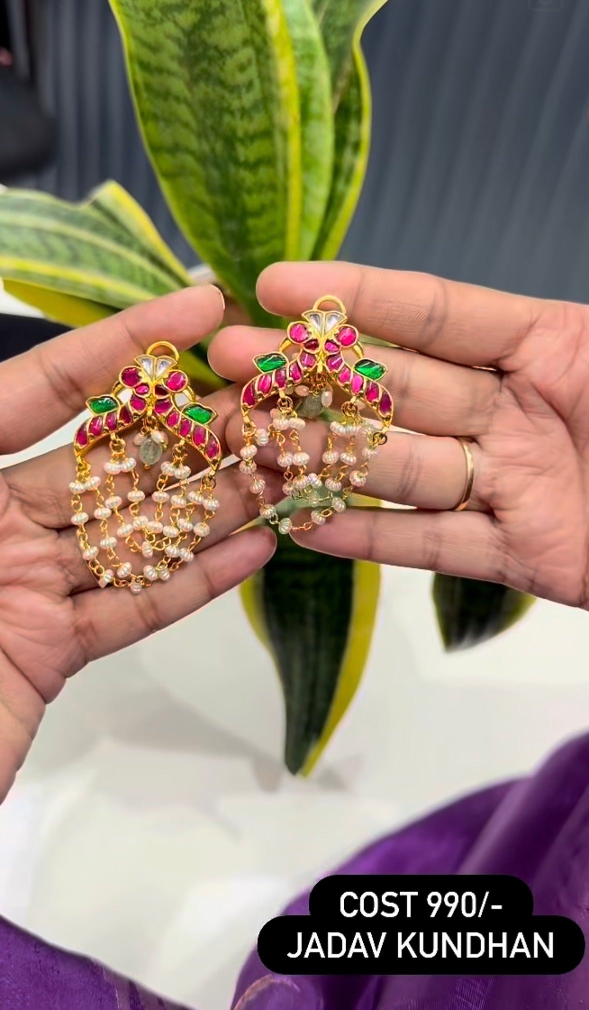 Beautiful jadav kundhan earrings