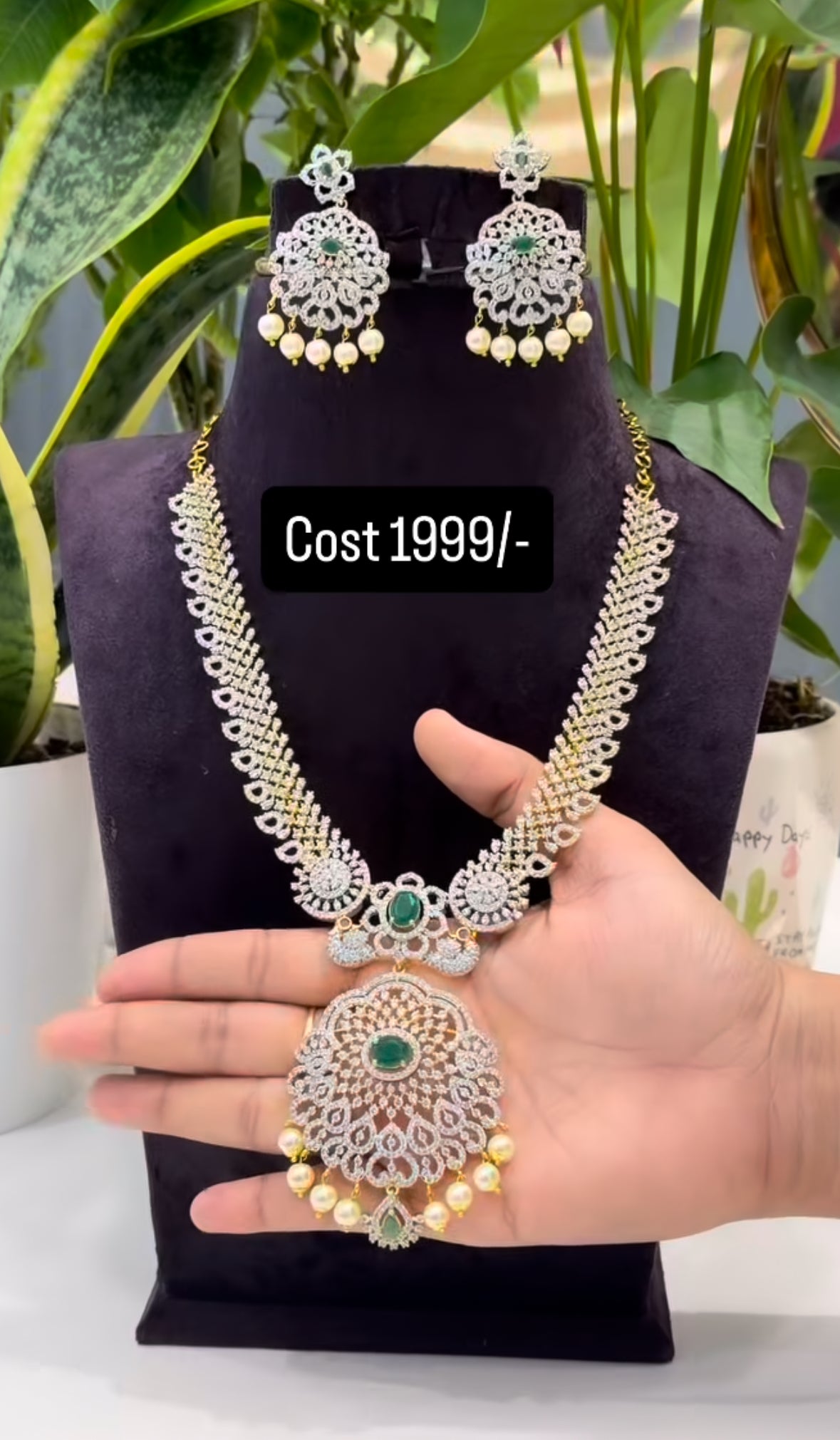 Beautiful Gj necklace