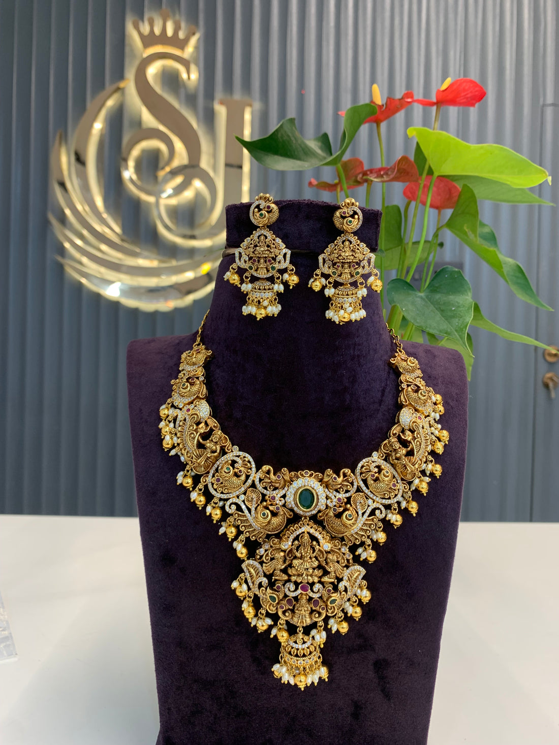 Beautiful nakshi 3D mini haram