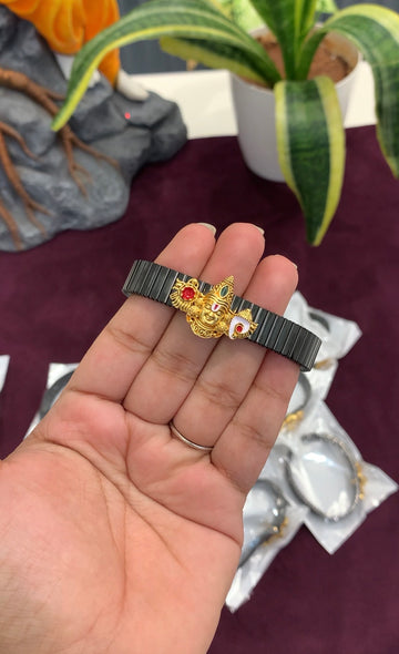 Beautiful adjustable bracelet