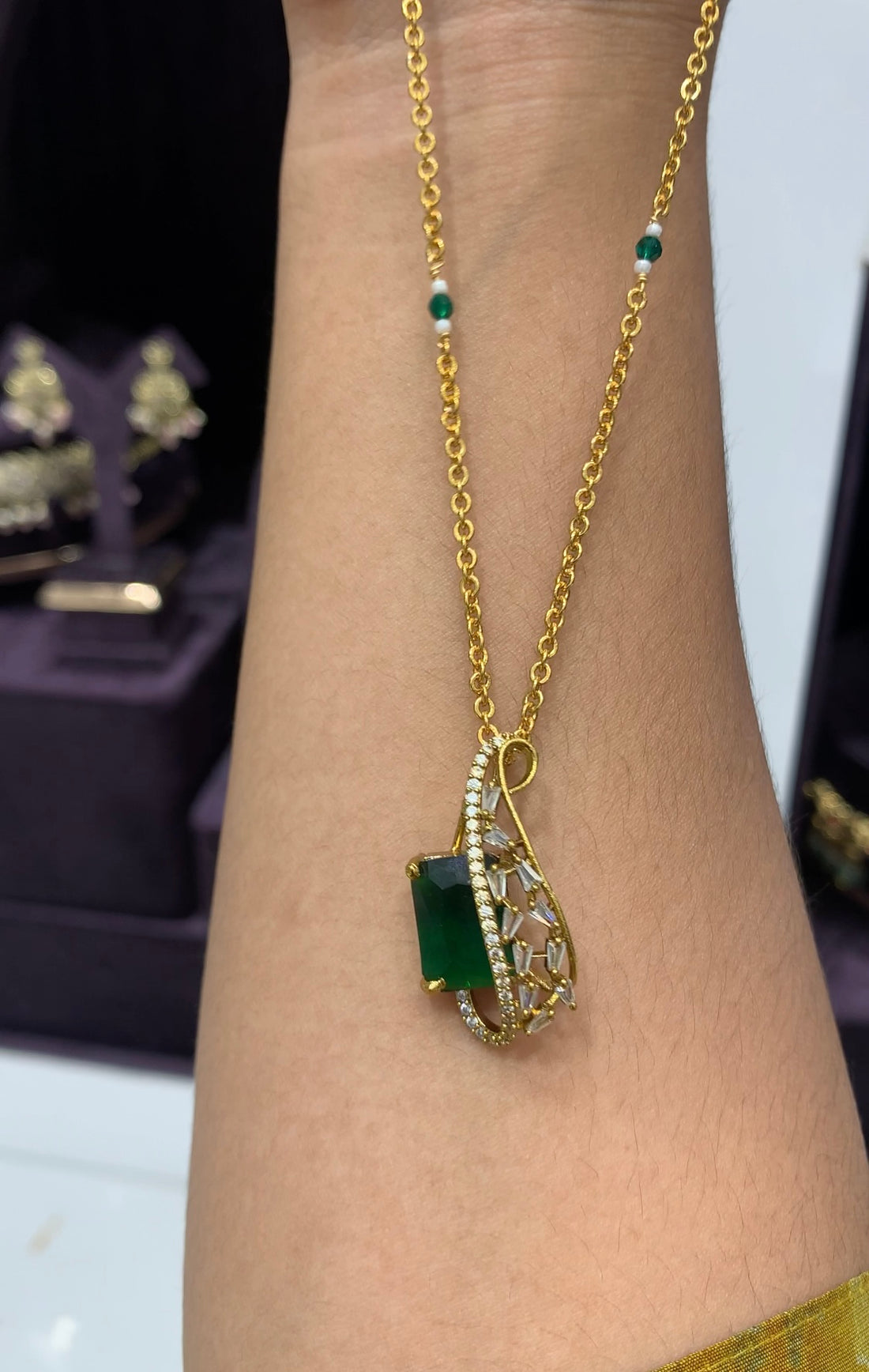 Beautiful locket set with Chain