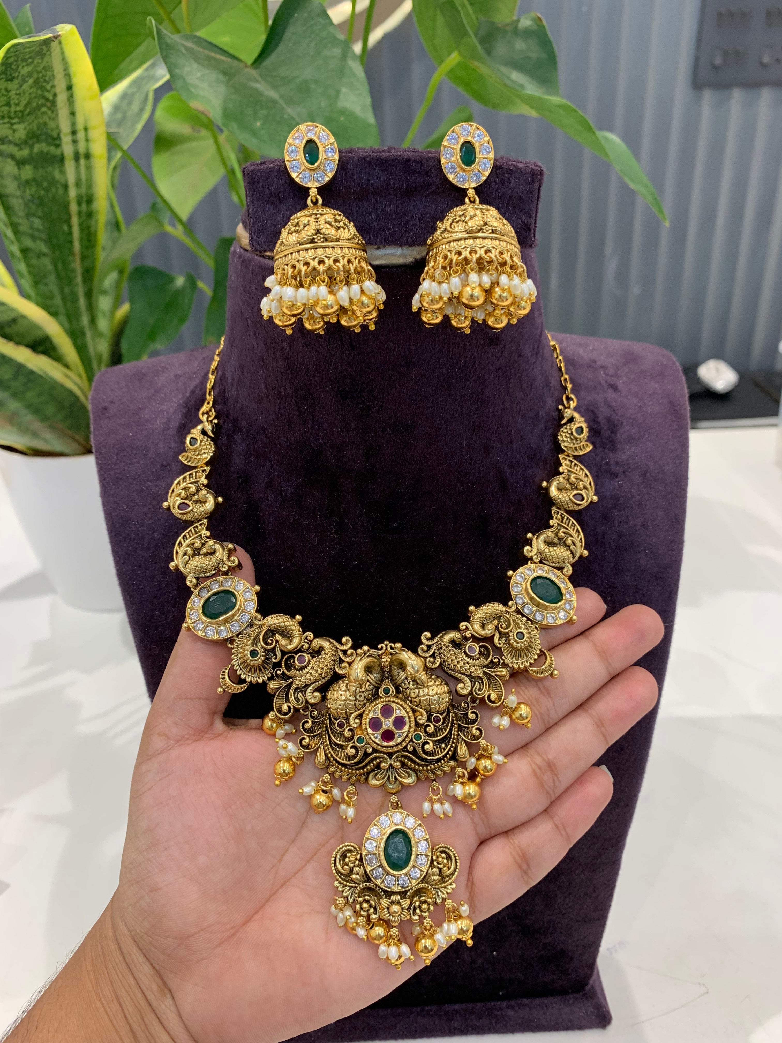 Beautiful traditional 3D necklace