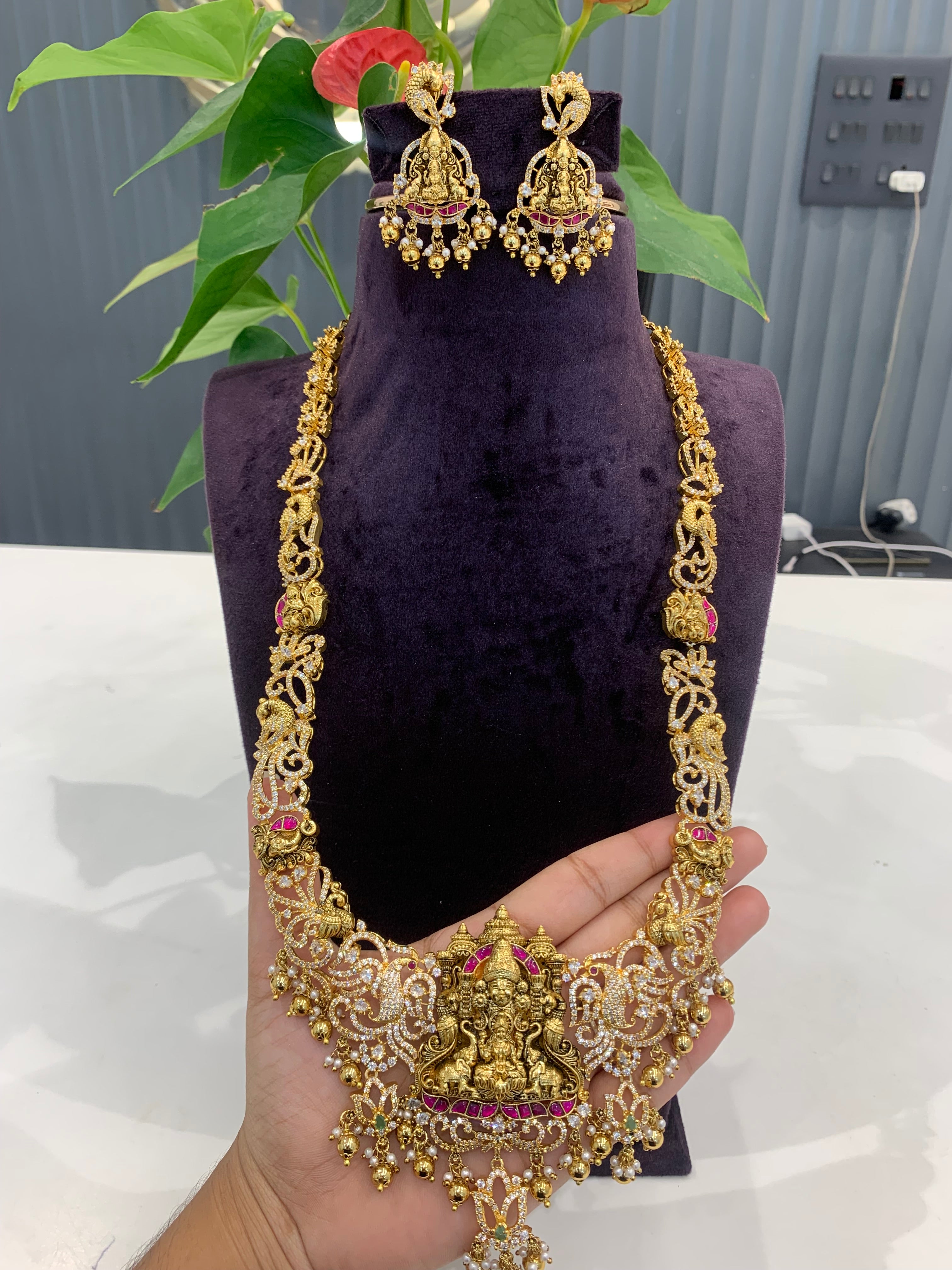 Beautiful jadav stone long haram