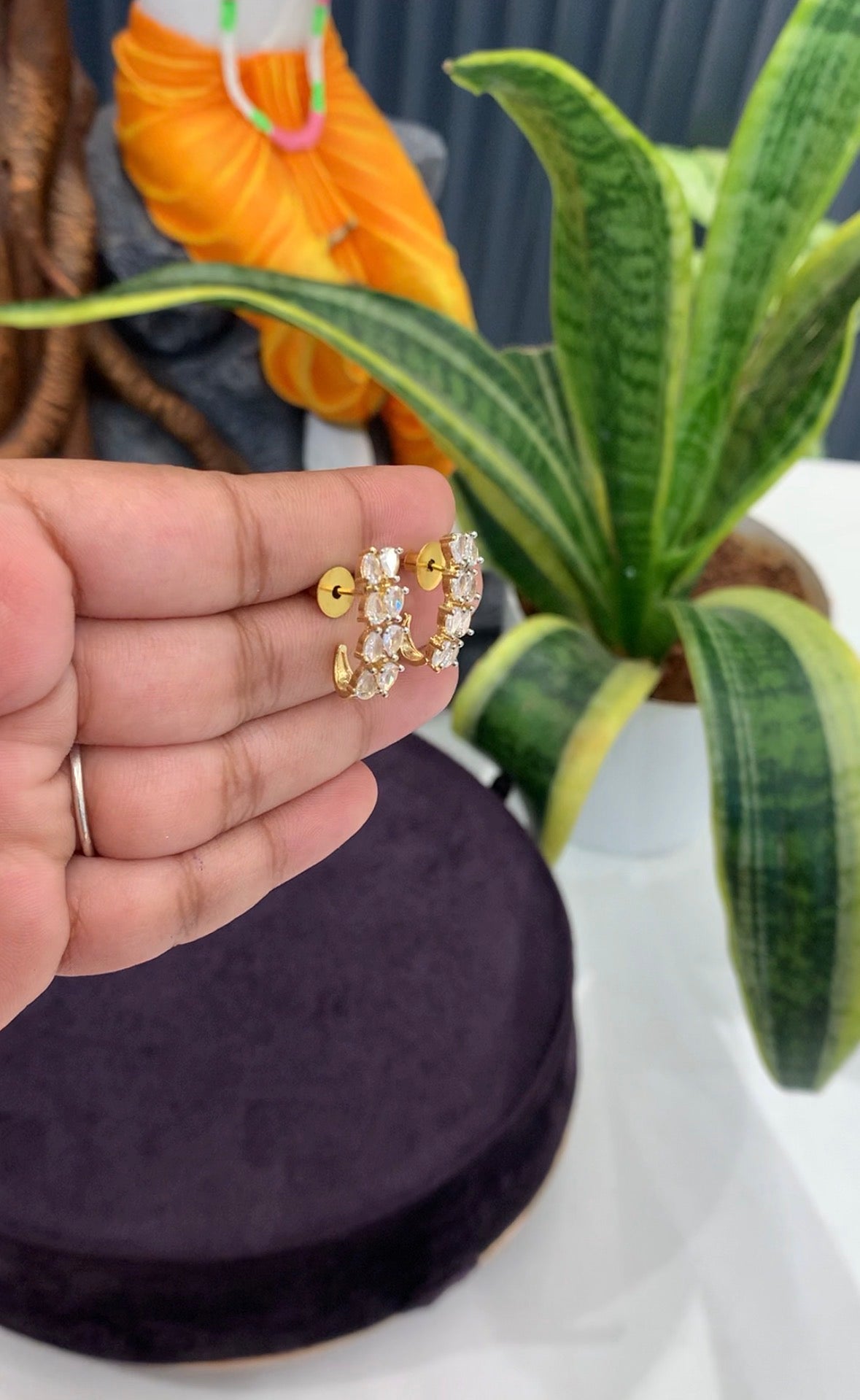 Beautiful diamond replica studs with pushback