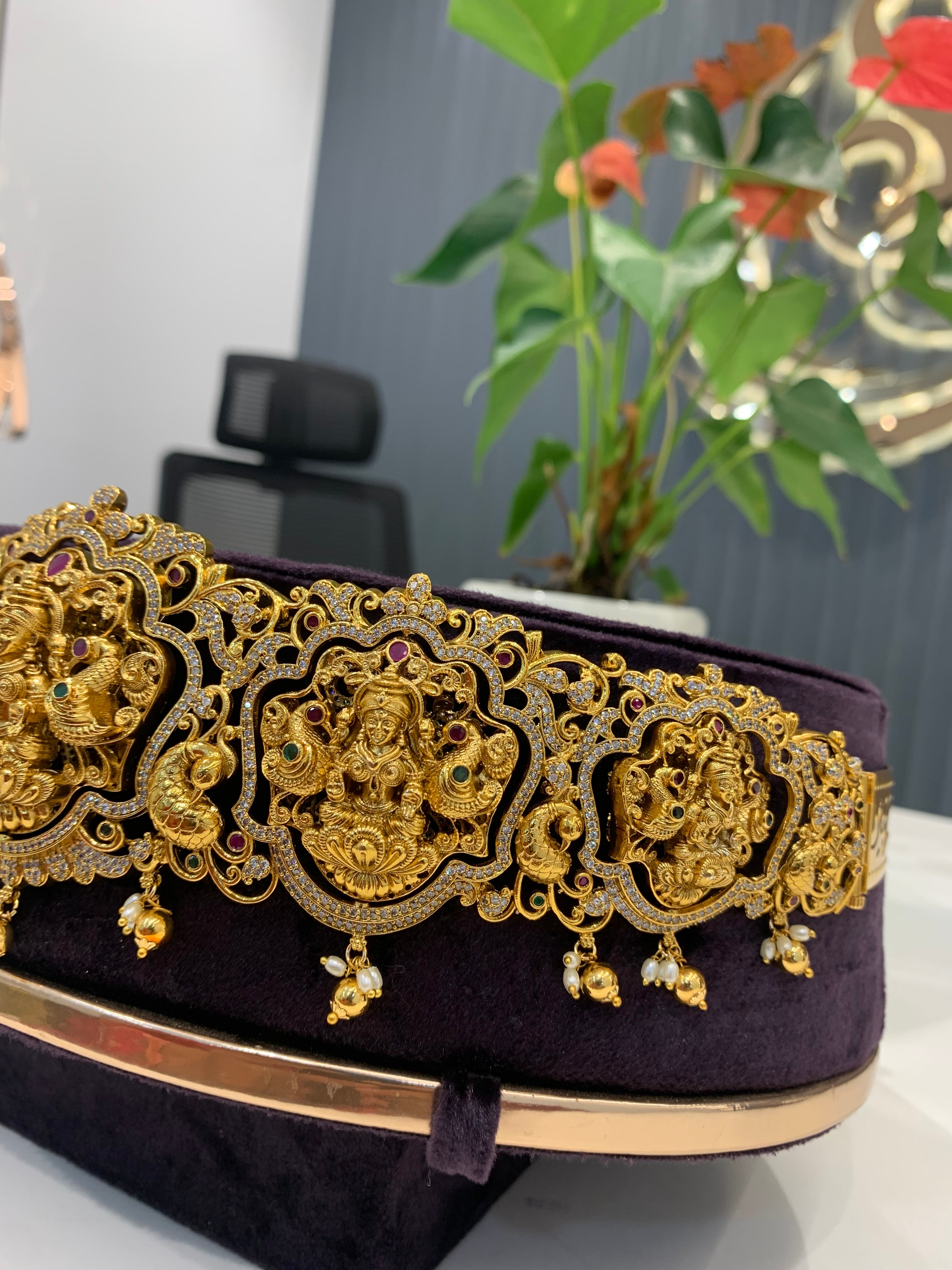 Beautiful 2 in 1 nakshi vadanam