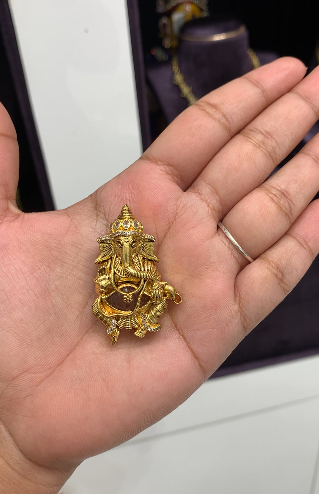 Beautiful ganesh locket with back hook
