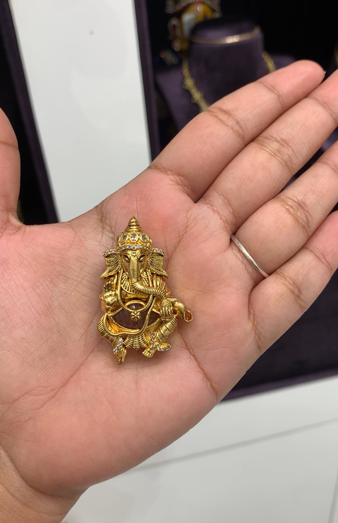 Beautiful ganesh locket with back hook