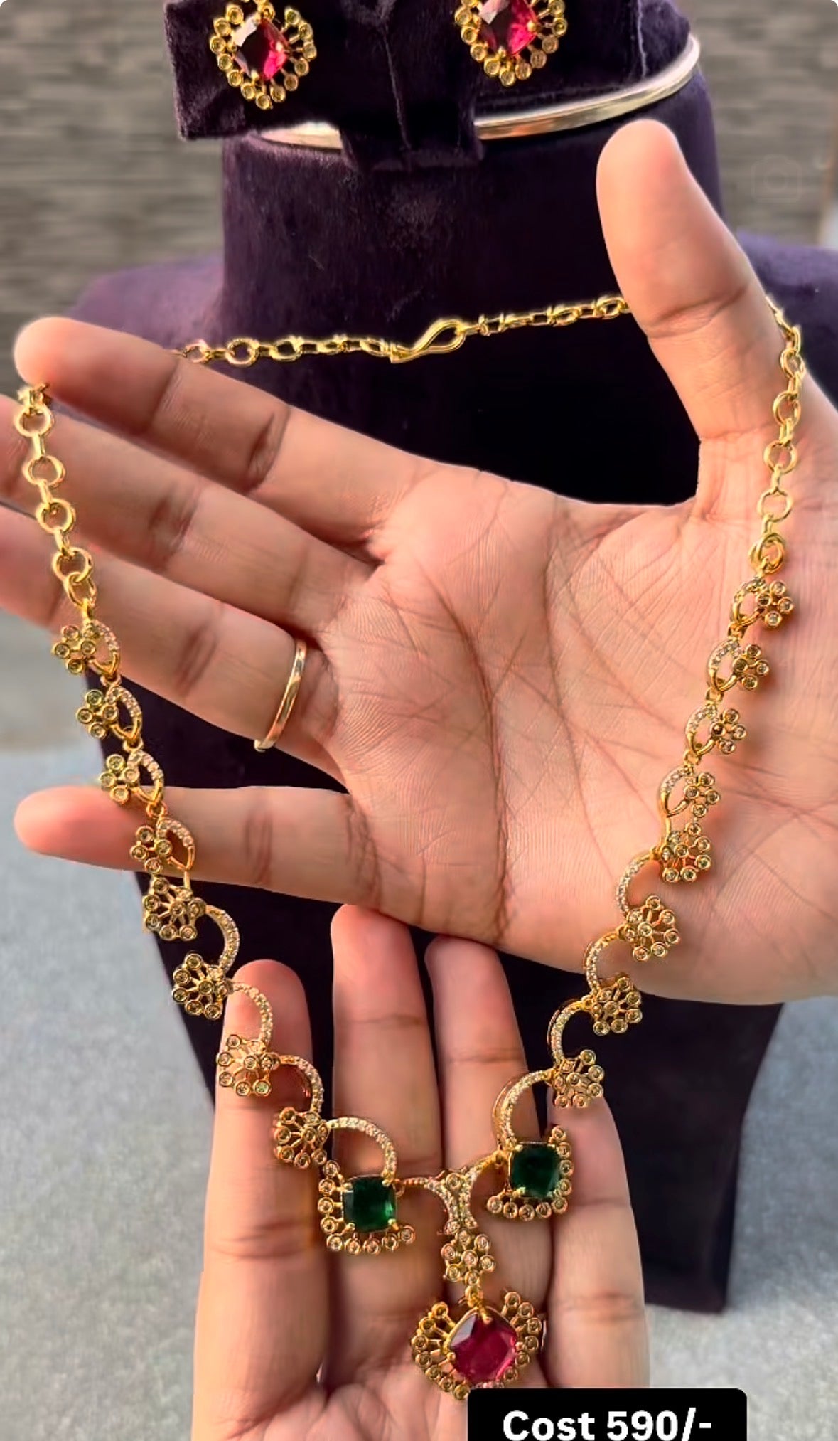 Beautiful Simple Partywear Necklace