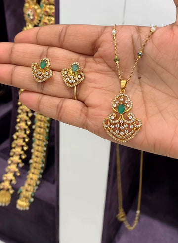 Beautiful Green stone Pendent set with Fancy Chain