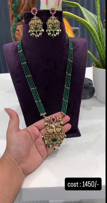 Beautiful green crystal beads chain