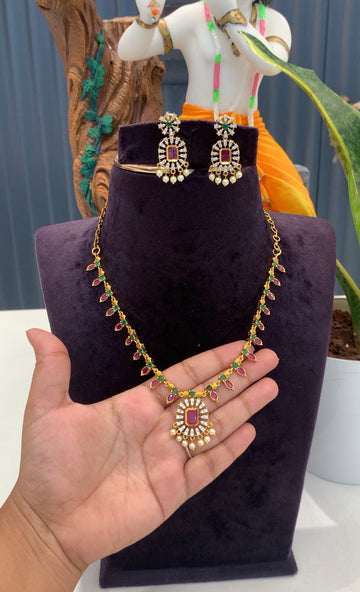 Beautiful short necklace