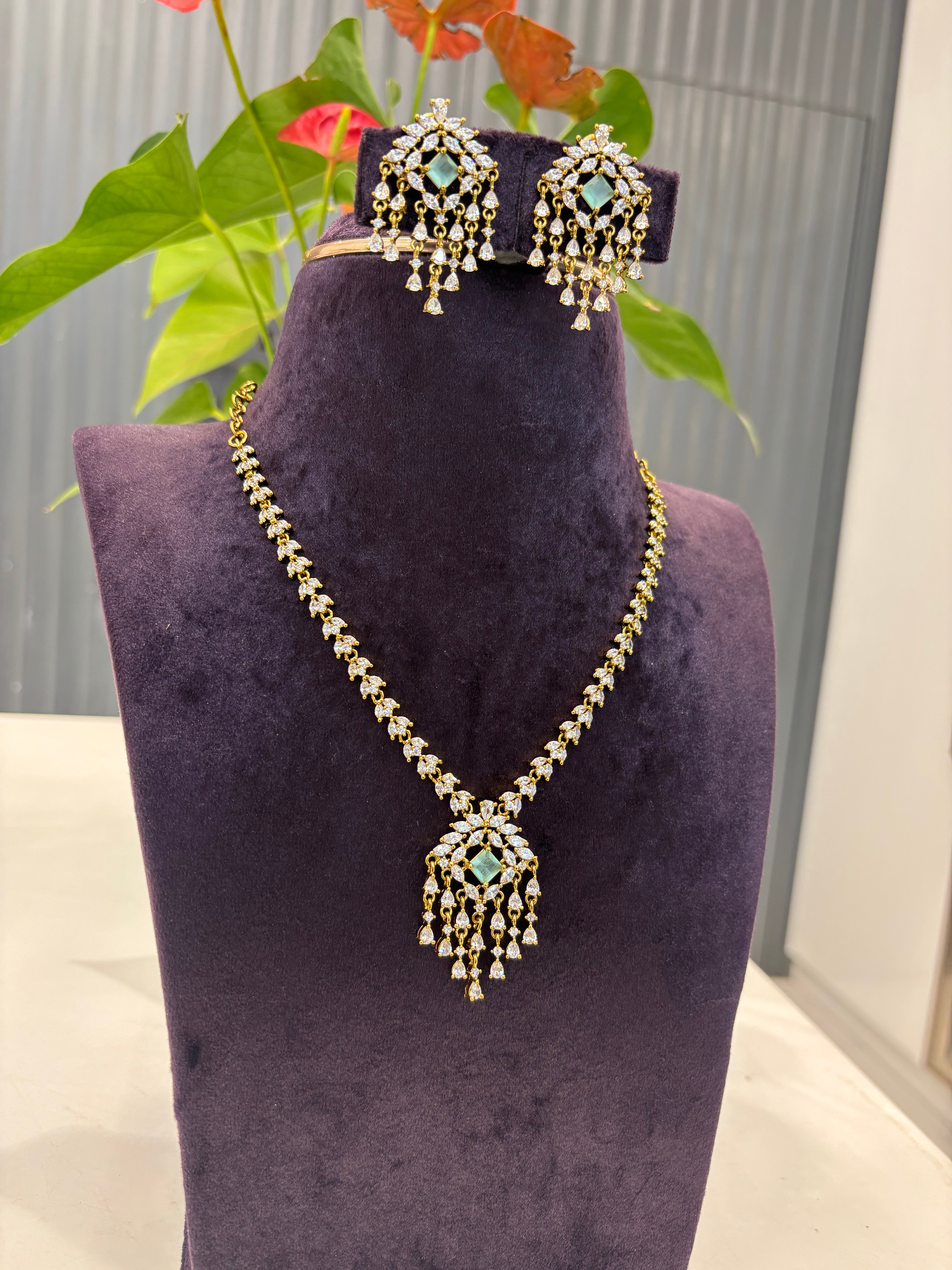 Beautiful Victoria Necklace
