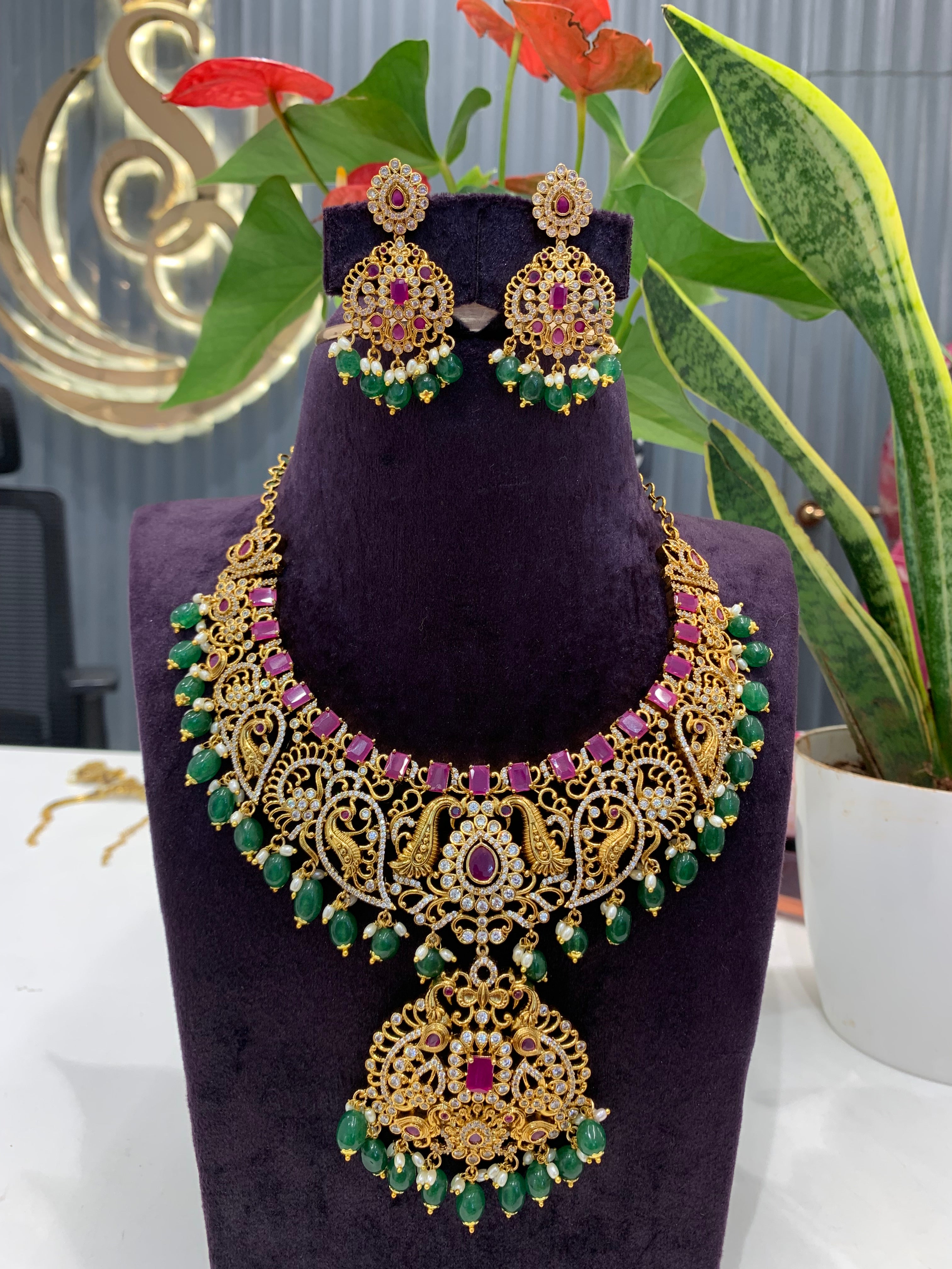 Beautiful neckset