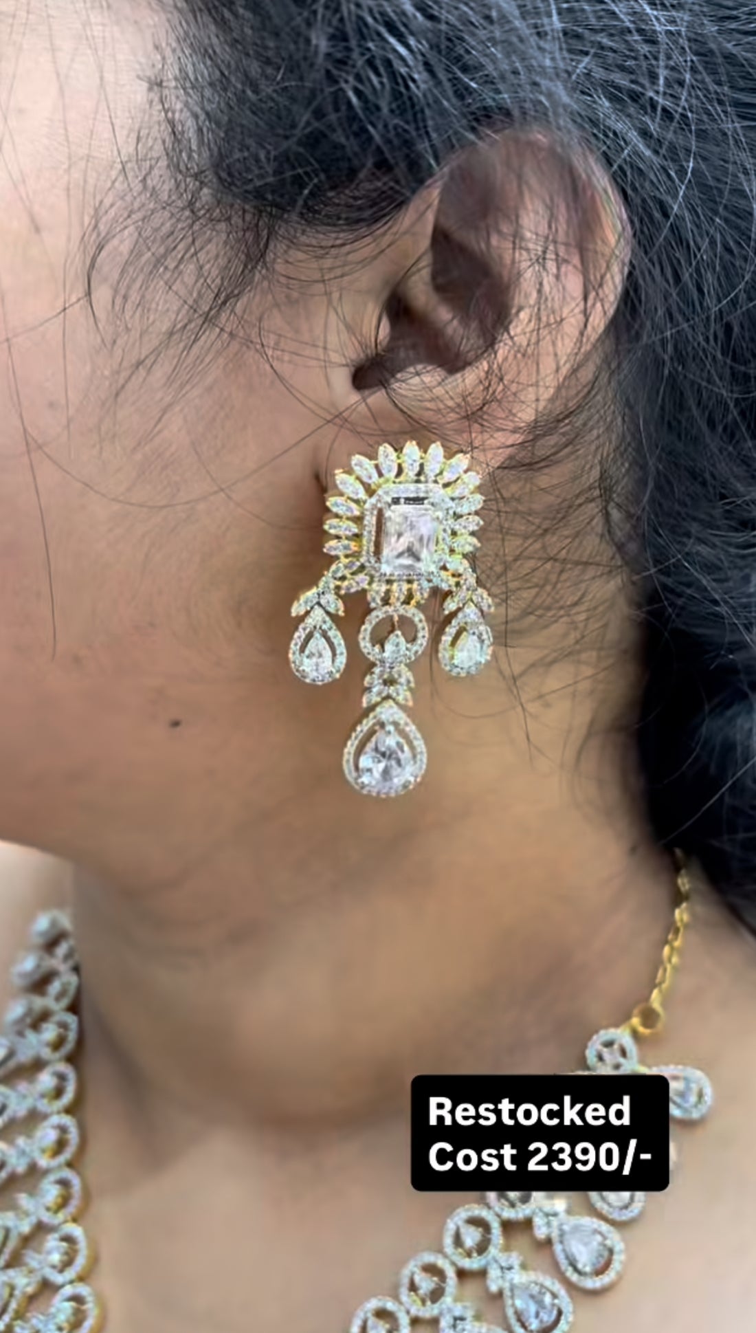 Beautiful GJ necklace