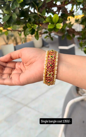 Beautiful kempu style bangle (single )free size