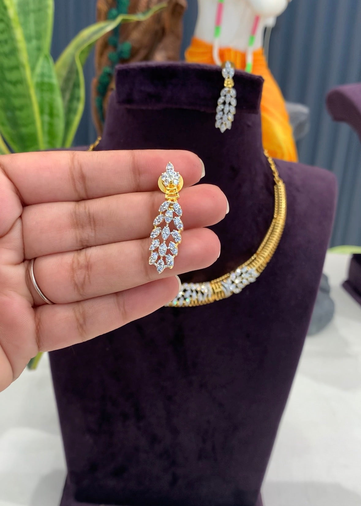 Beautiful GJ kante With Earrings