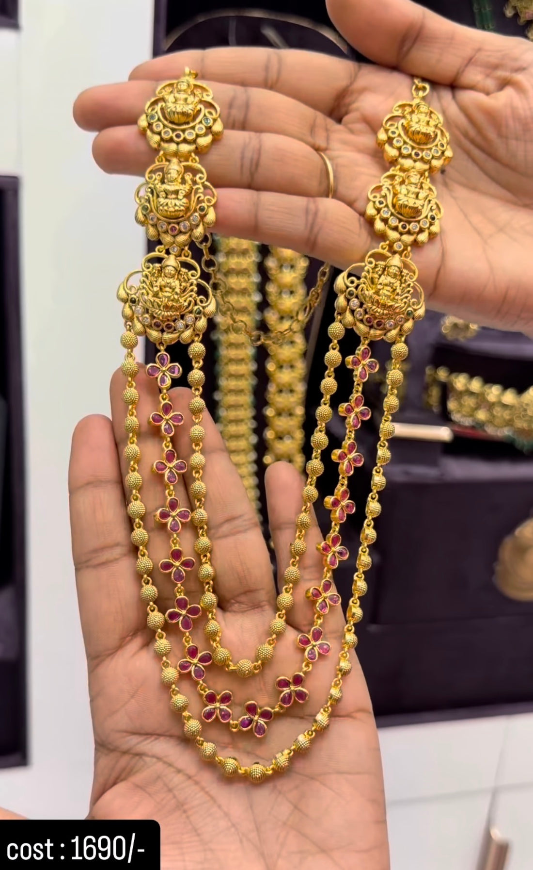 Beautiful 3 step customised minu haram