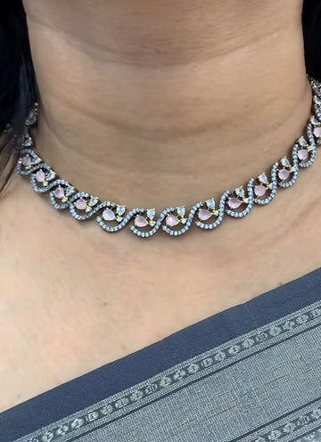 Beautiful party wear necklace mehandi polish