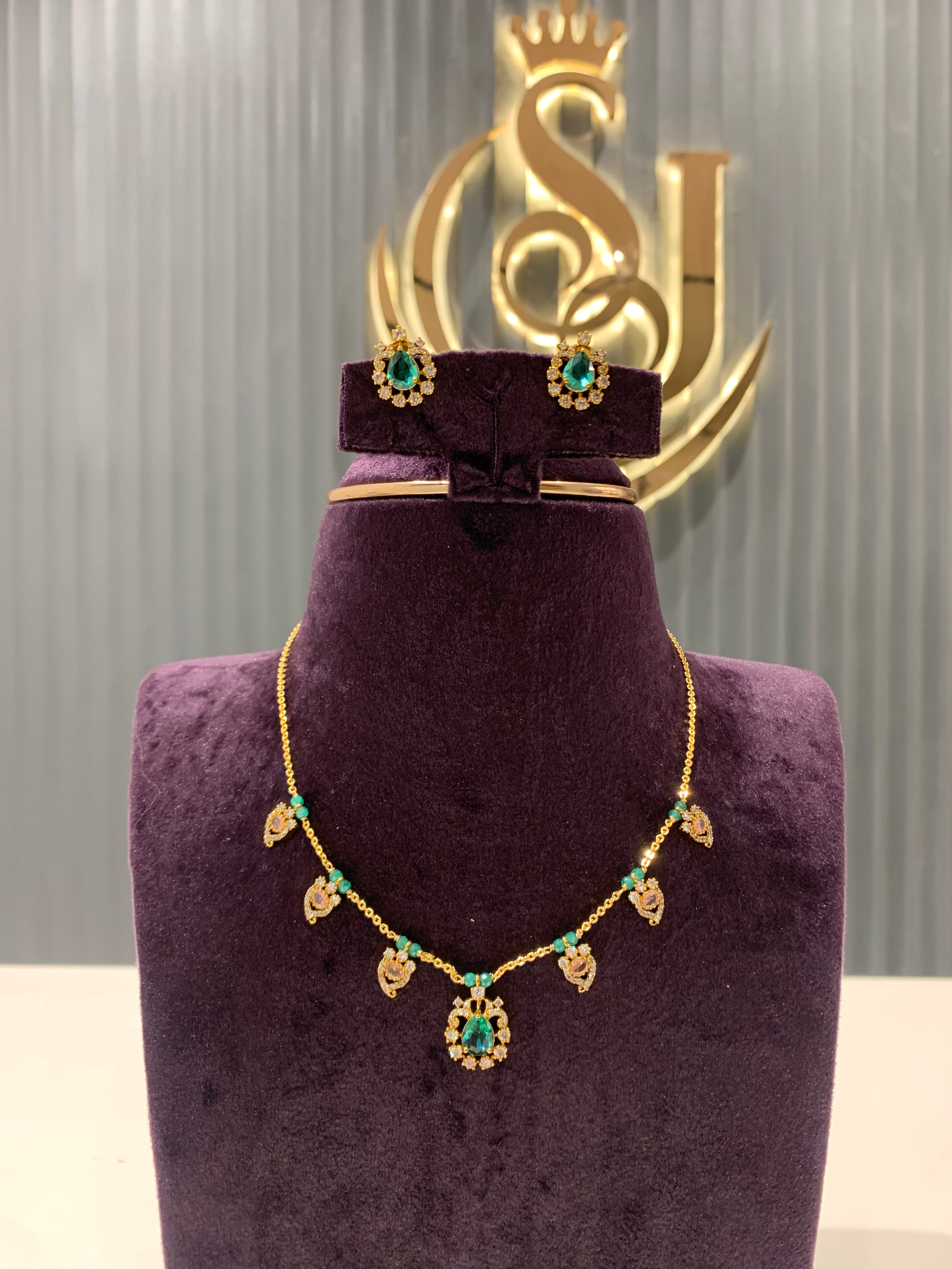 Beautiful trendy gold replica chain set