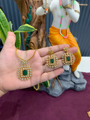 Beautiful nanpatti model green stone necklace (removable locket set)
