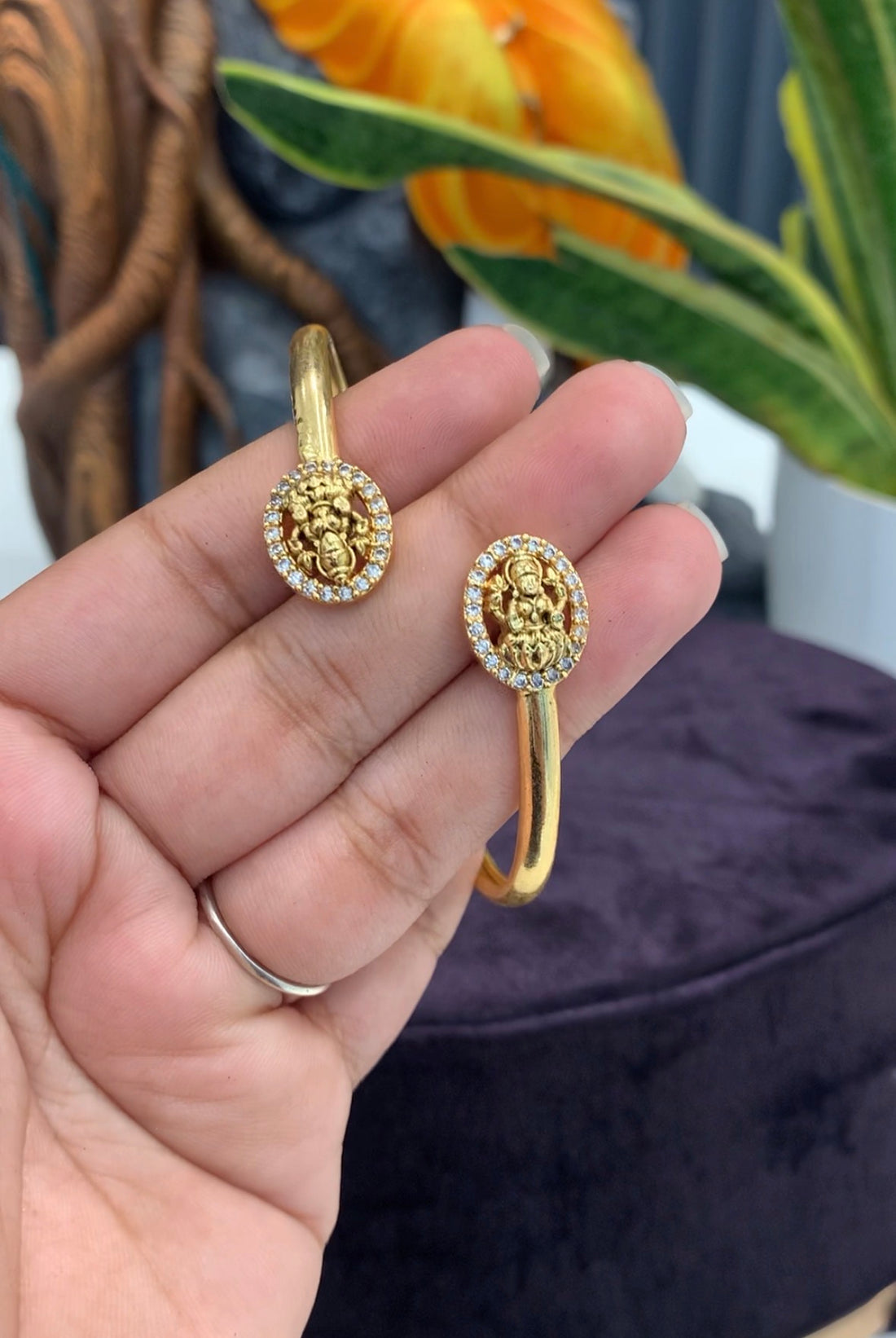 Beautiful traditional kada bracelet free size