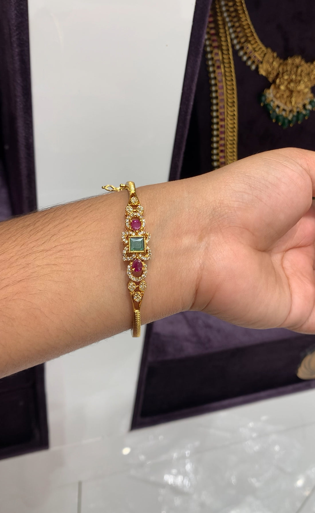 Beautiful kada bracelet open type