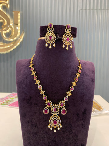 Beautiful mehandhi polish necklace