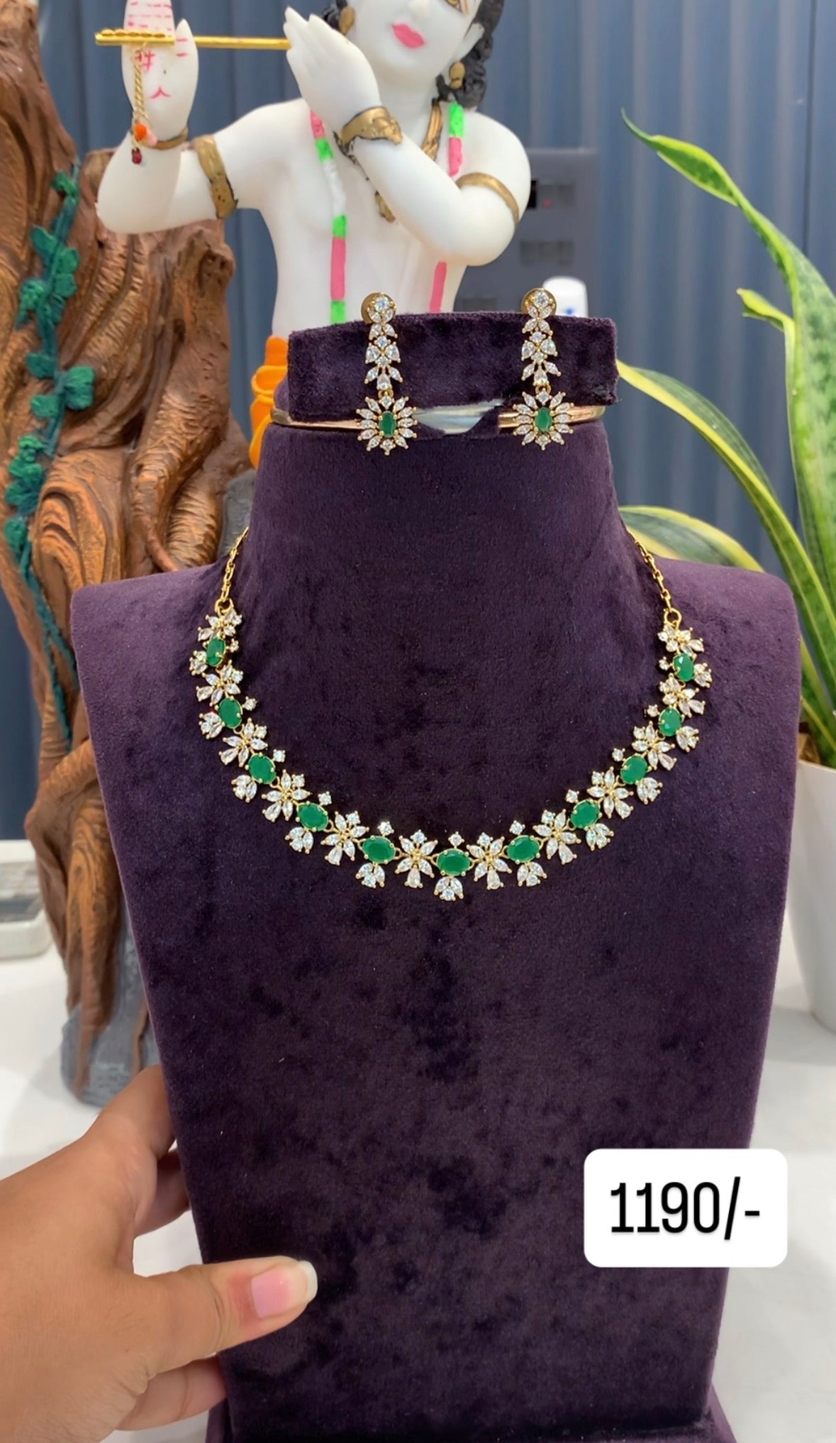Beautiful simple necklace