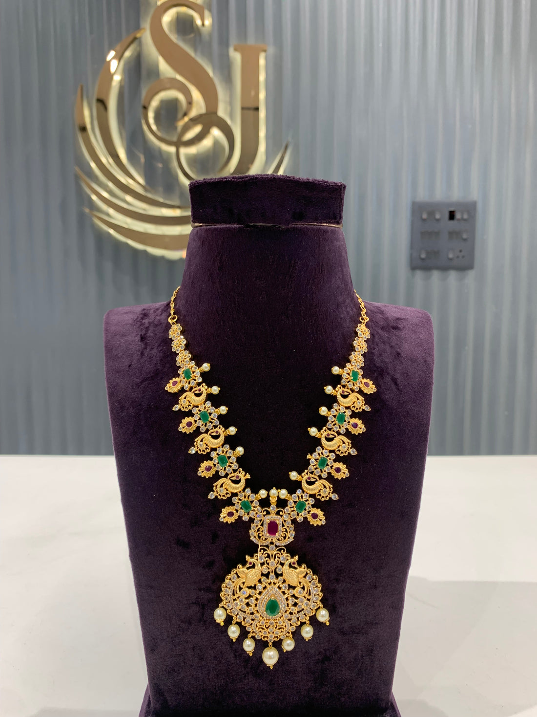 Beautiful Cz necklace without earrings