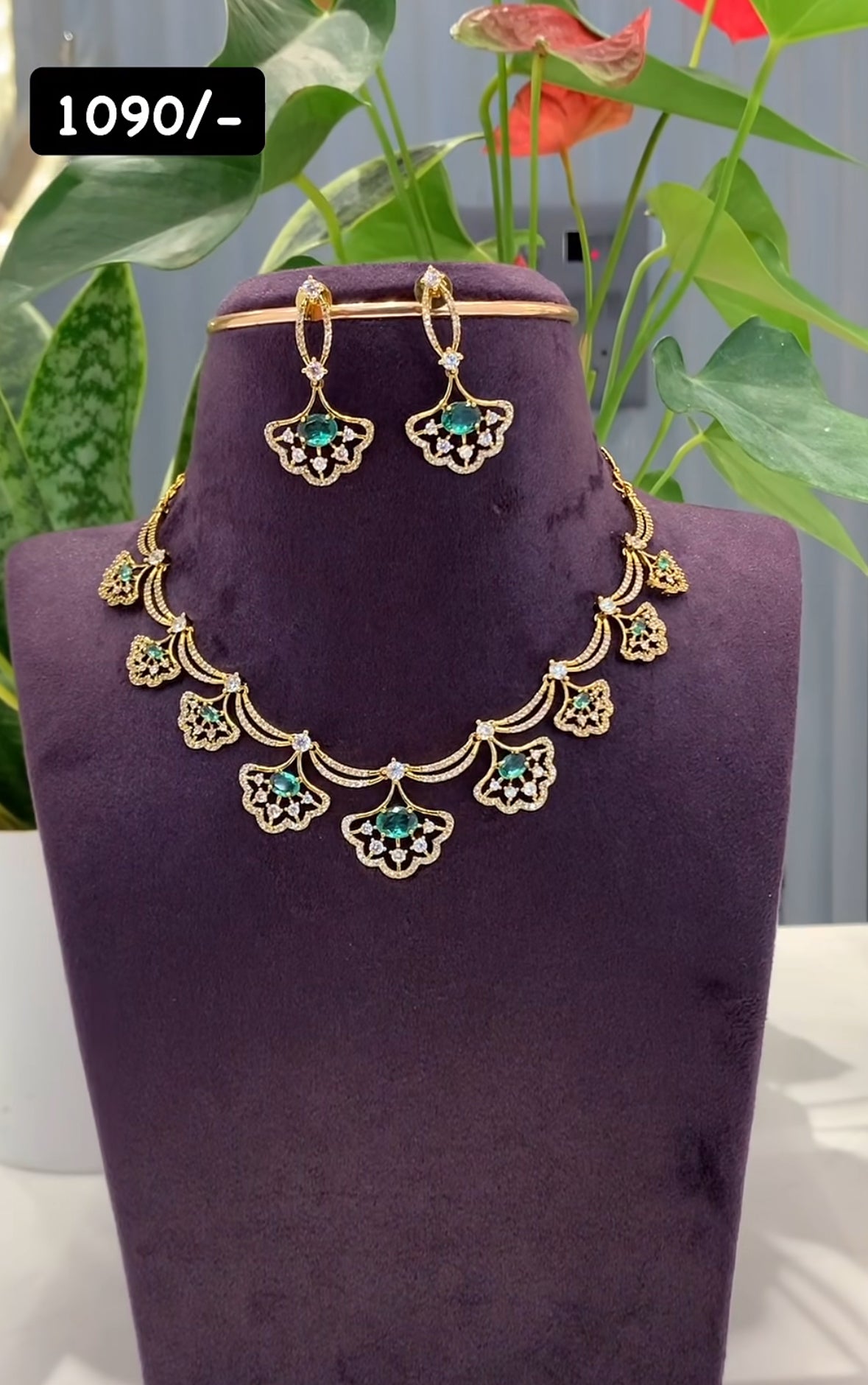 Beautiful simple necklace