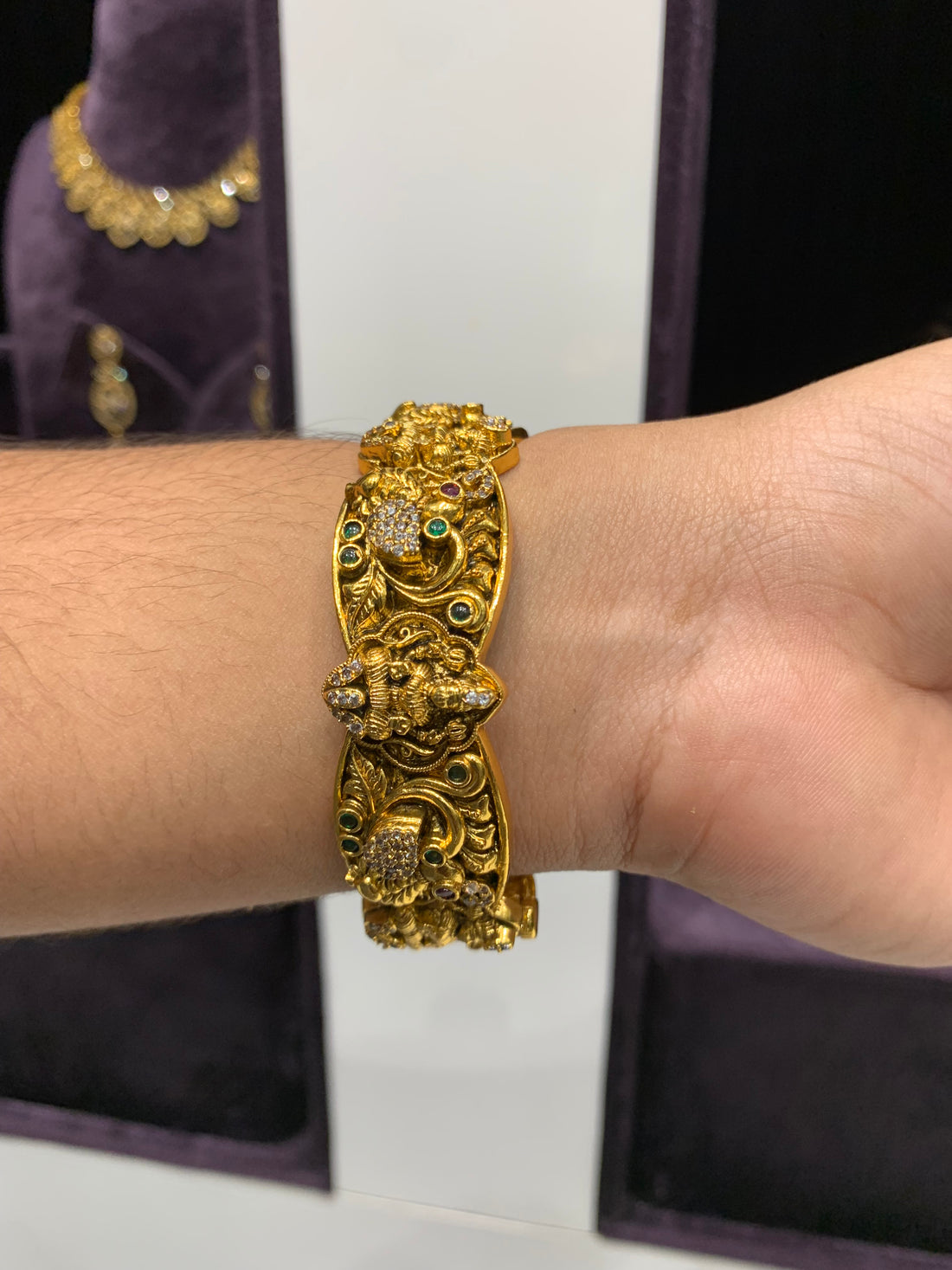 Beautiful nakshi openable free size screw type bangle