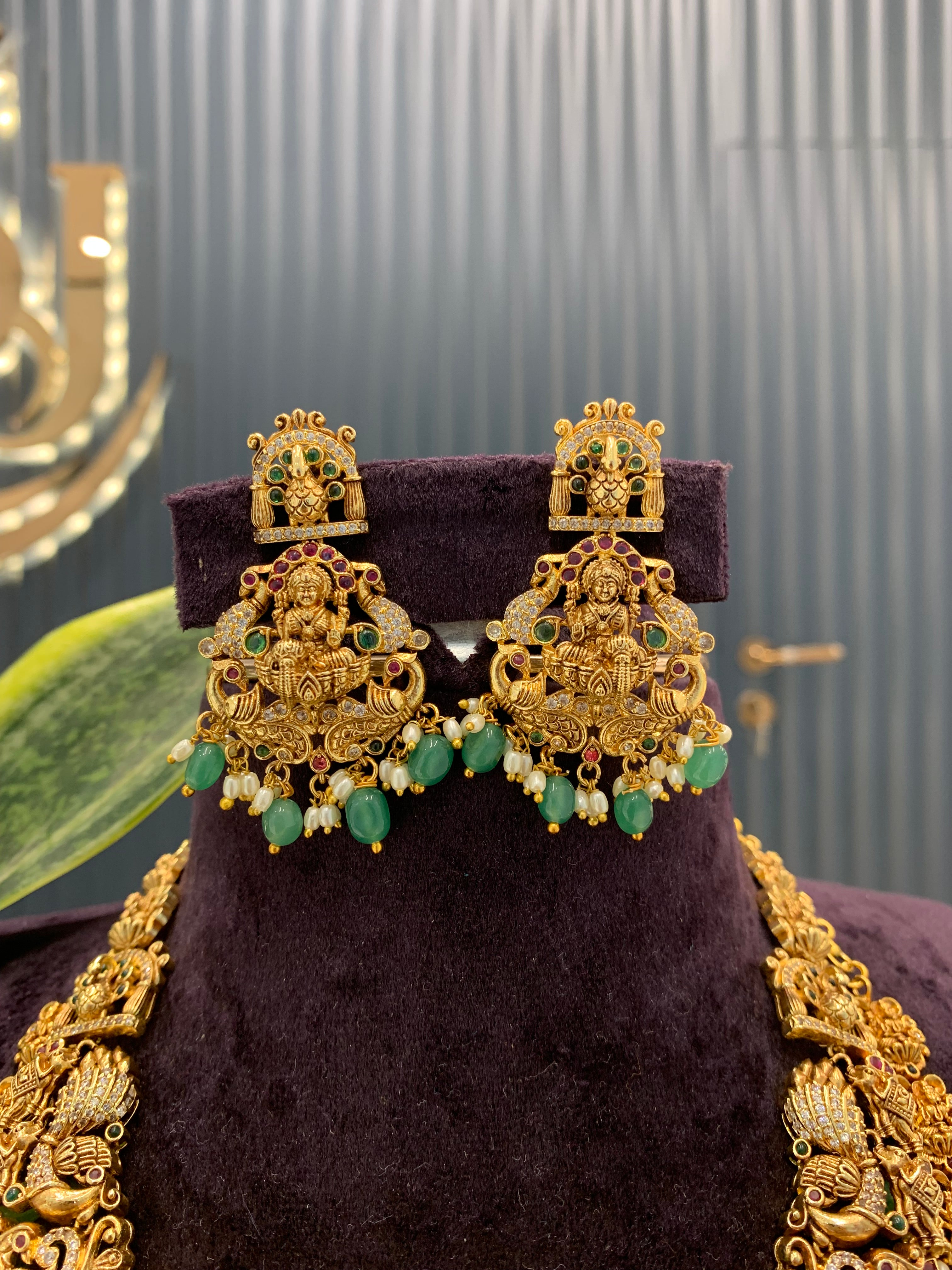 Beautiful Nakshi Heavy Combo set with earrings