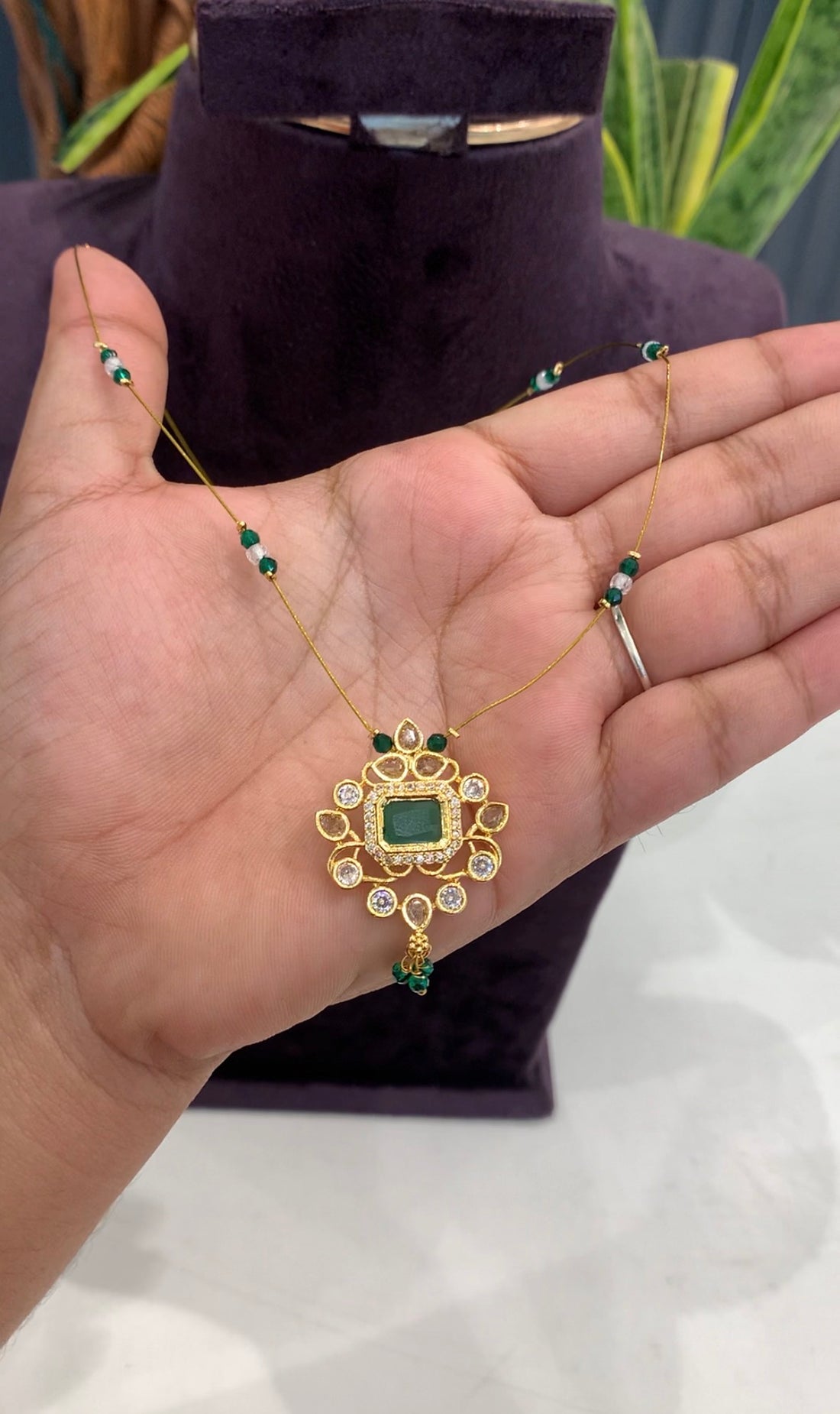 Beautiful Locket with Invisible Chain